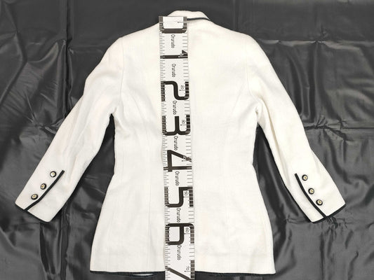 CHANEL White x Black Coco Button P95 Size 40 Jacket