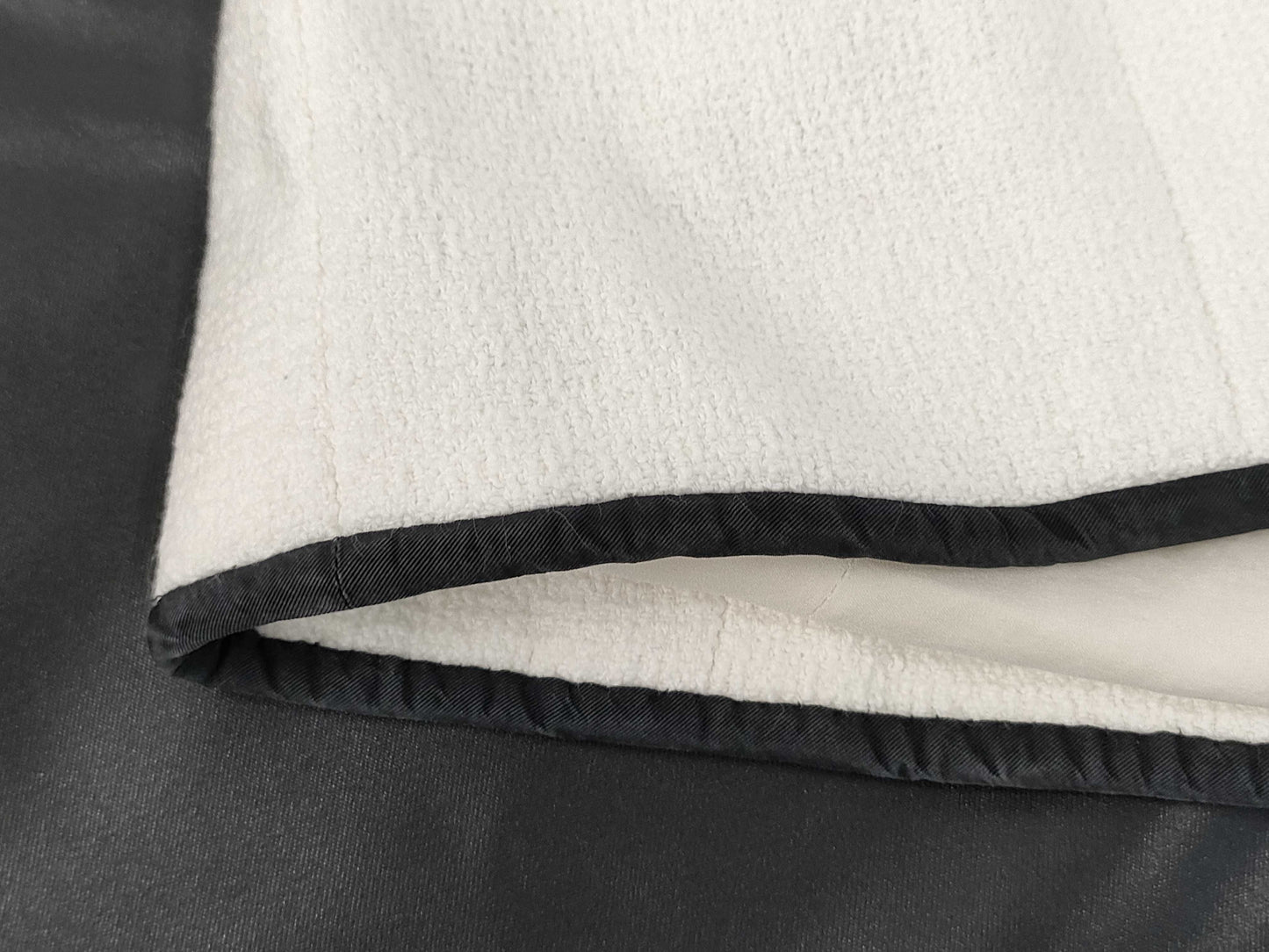 CHANEL White x Black Coco Button P95 Size 40 Jacket