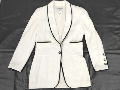 CHANEL White x Black Coco Button P95 Size 40 Jacket