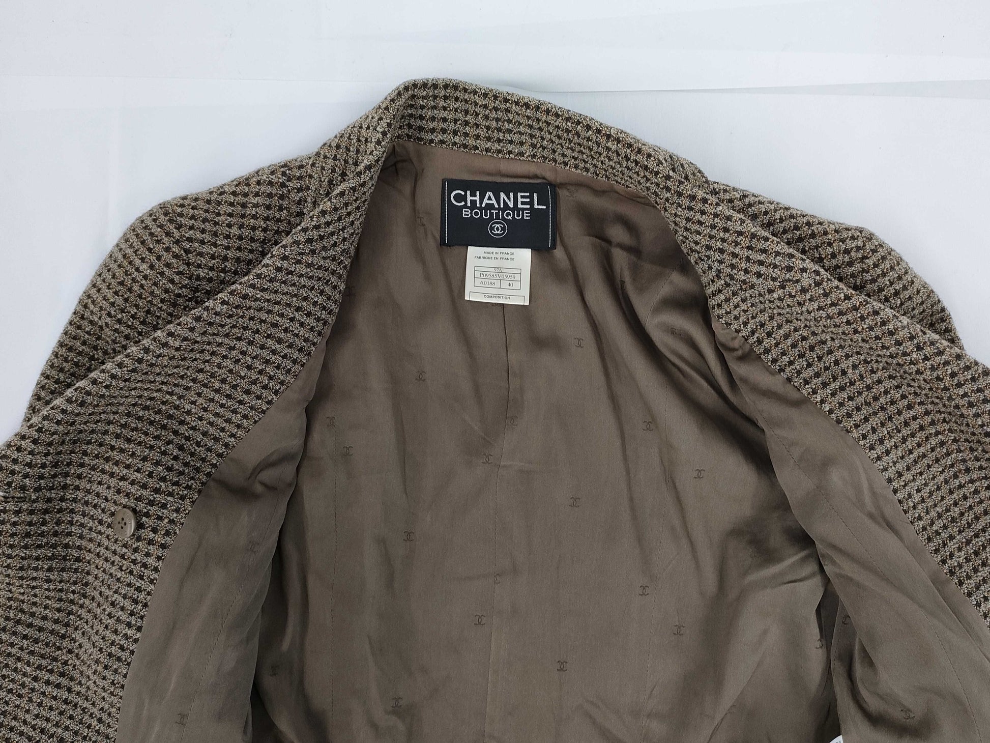 CHANEL P09585V05959 Size 40 Jacket