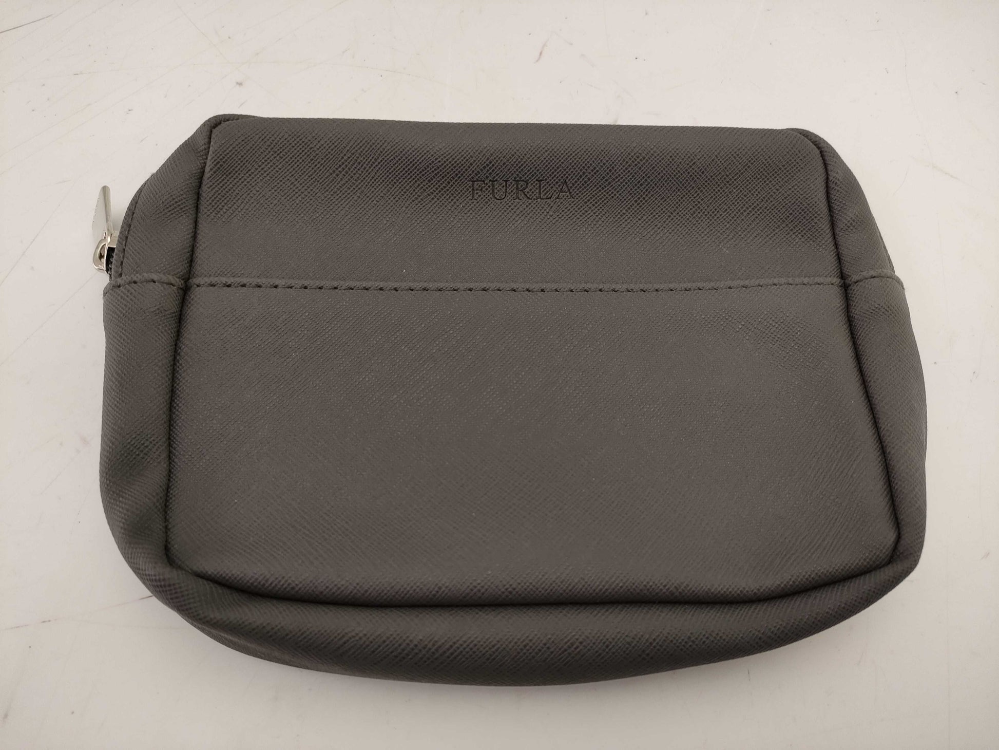 FENDI Deterioration/Ferragamo Perfume/FURLA 3-Piece Pouch
