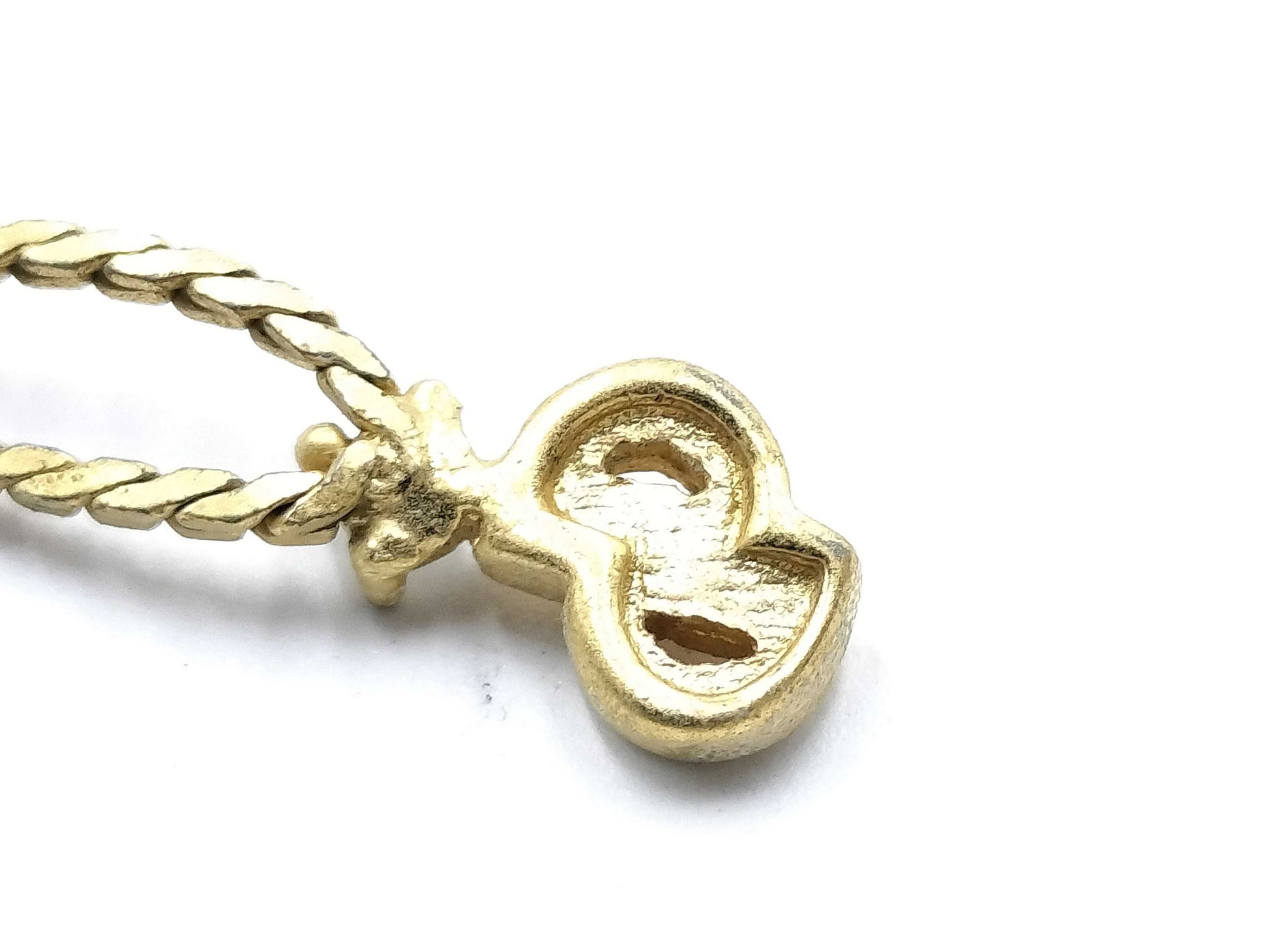 Dior logo necklace necklace