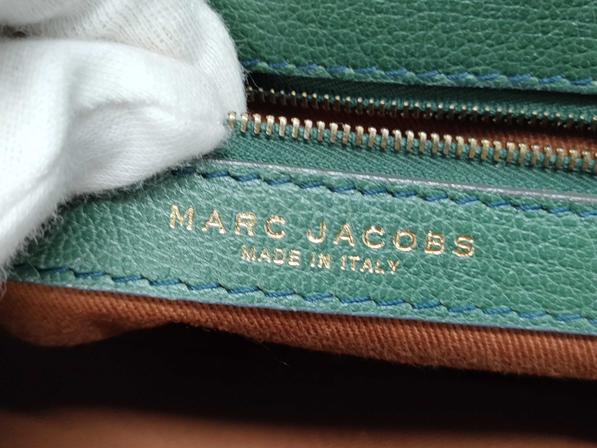 MARC JACOBS Chain Clasp Handbag