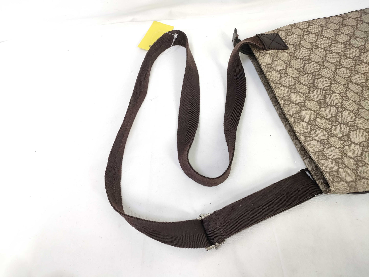 GUCCI GG Supreme Shoulder Bag