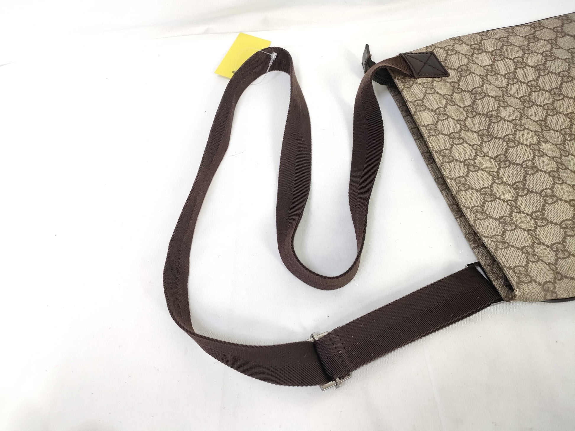 GUCCI GG Supreme Shoulder Bag