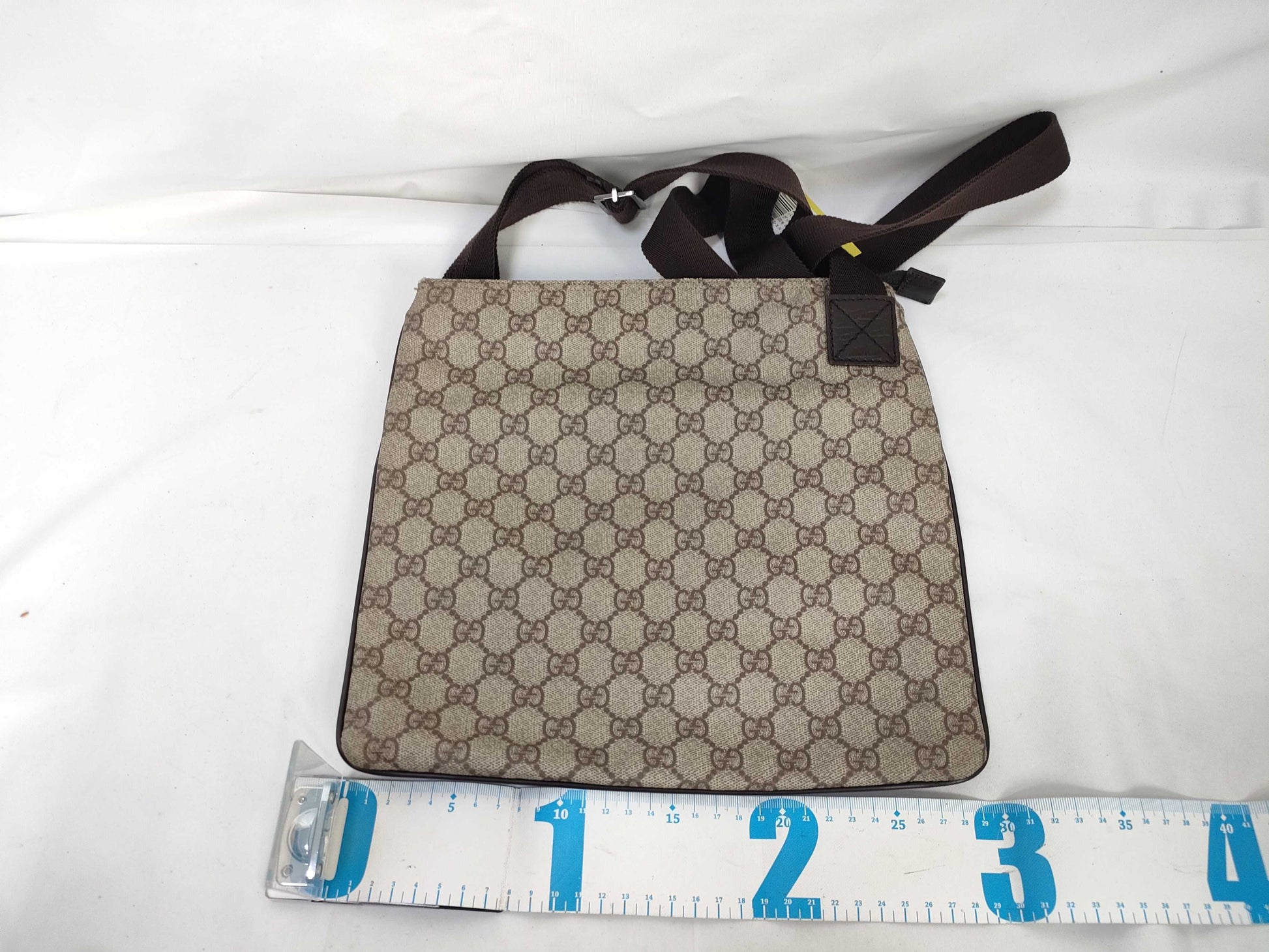 GUCCI GG Supreme Shoulder Bag