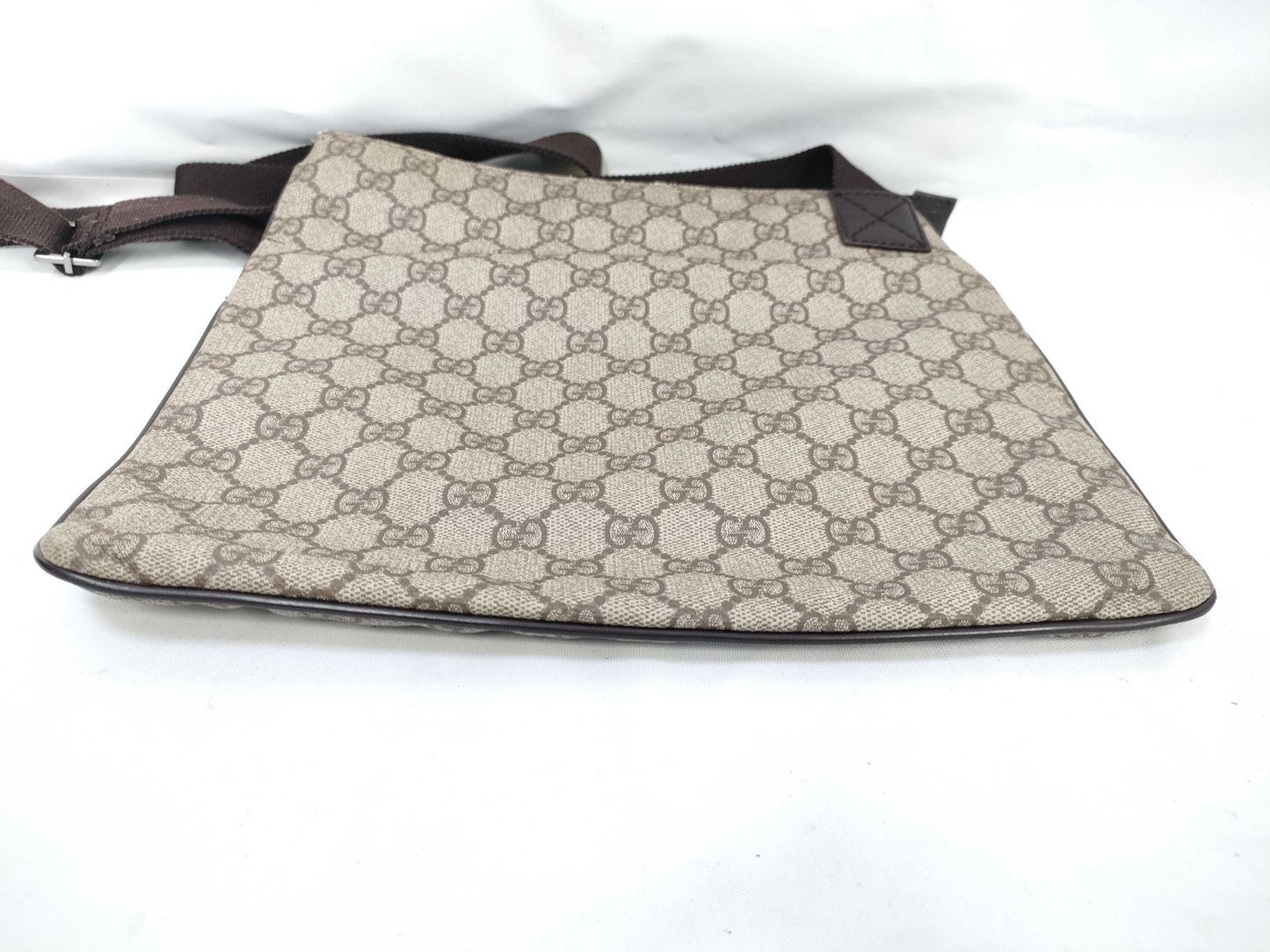 GUCCI GG Supreme Shoulder Bag
