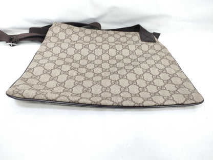 GUCCI GG Supreme Shoulder Bag