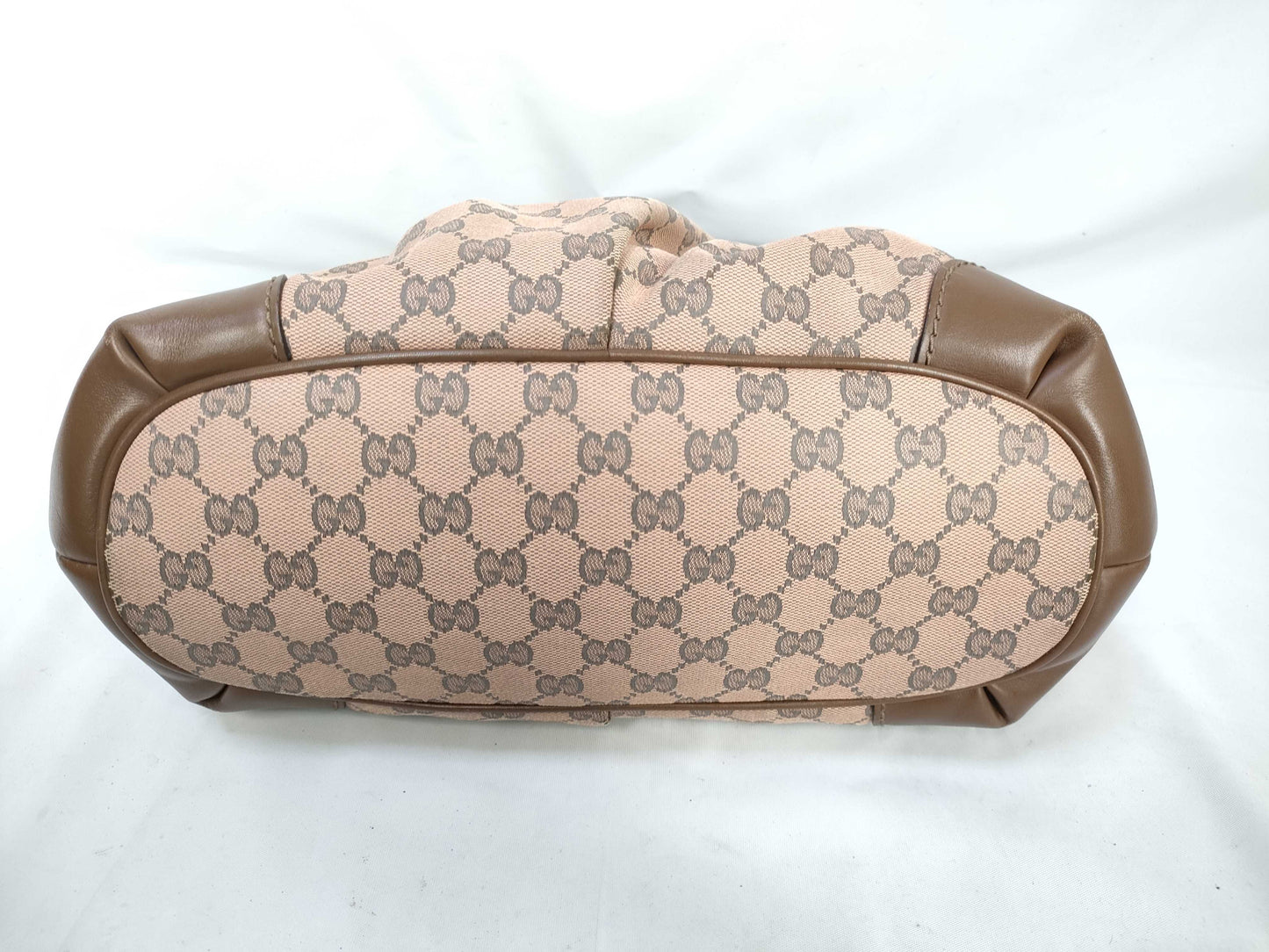 GUCCI GG Supreme handbag without shoulder strap