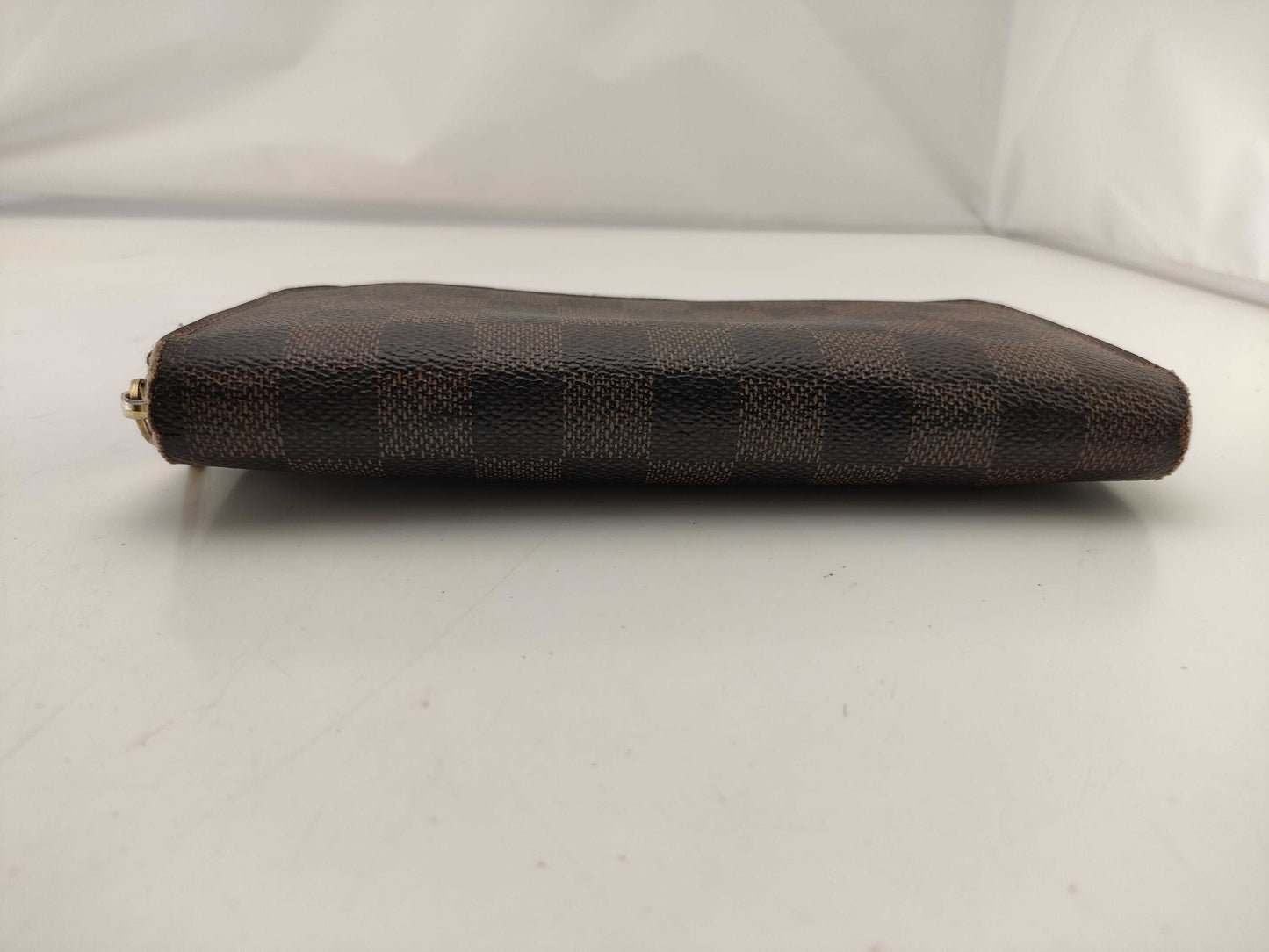 LOUIS VUITTON Damier Zippy Wallet