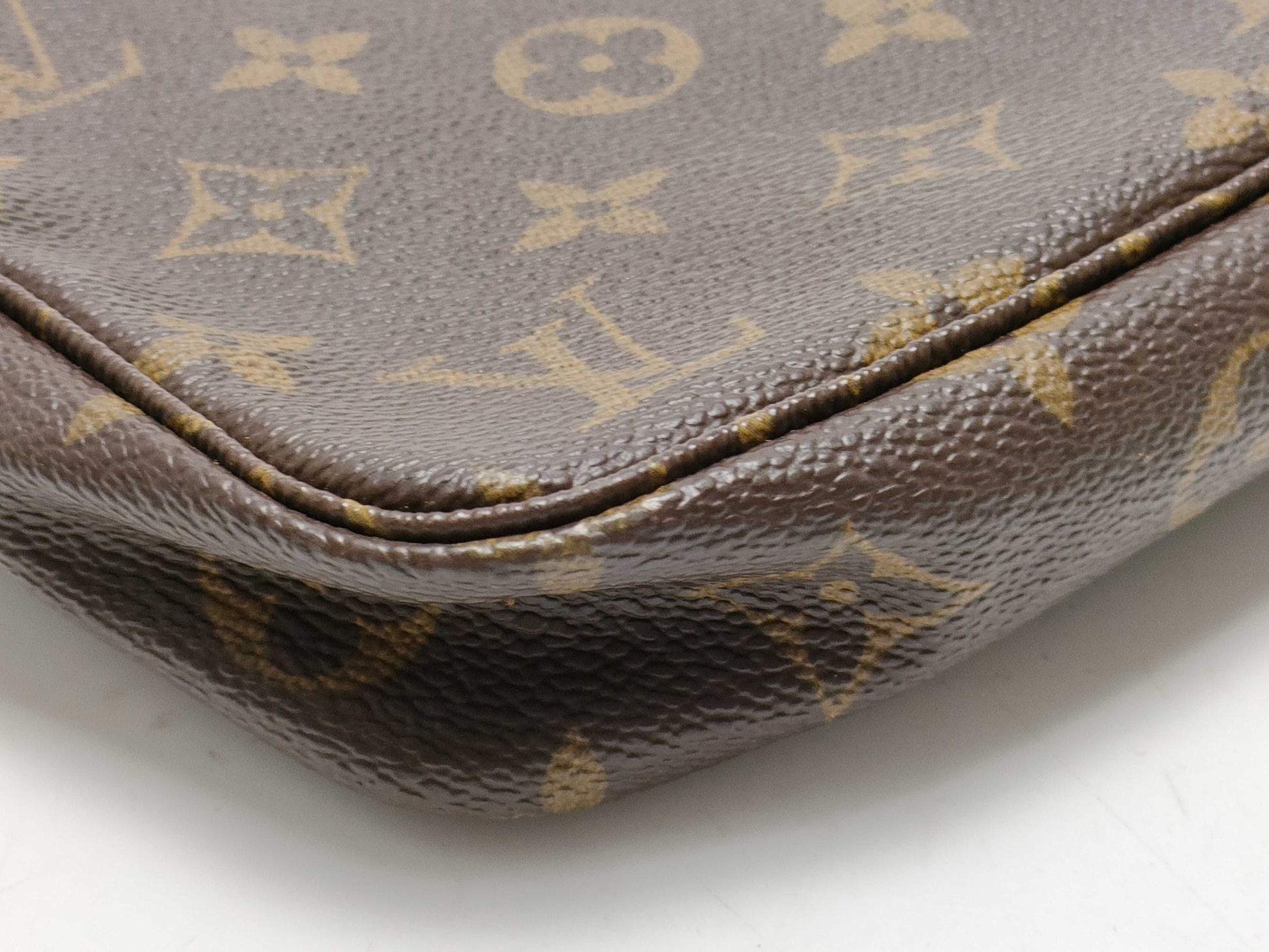 LOUIS VUITTON Monogram M40712 Pochette Accessoires Pouch