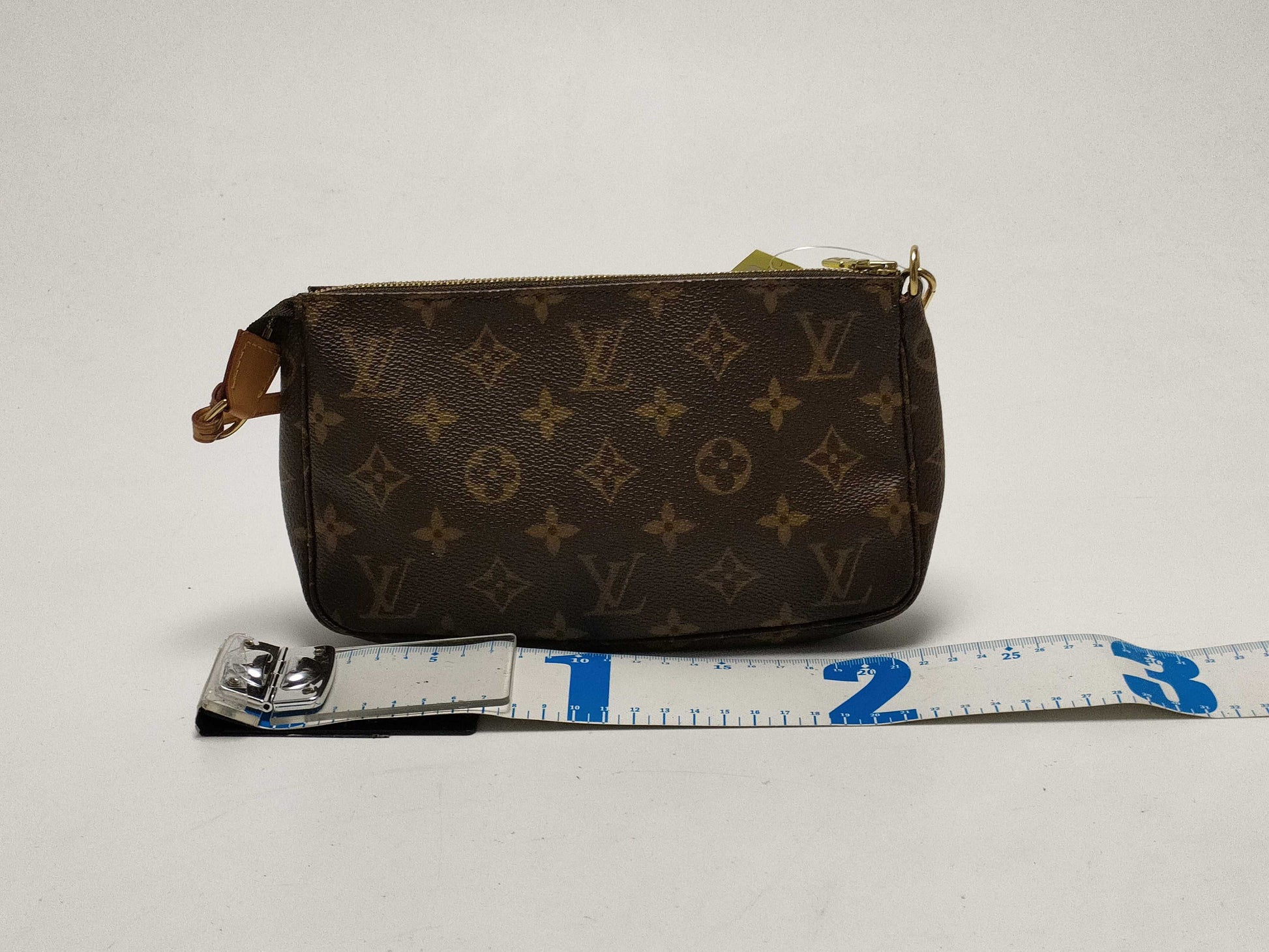 LOUIS VUITTON Monogram M40712 Pochette Accessoires Pouch