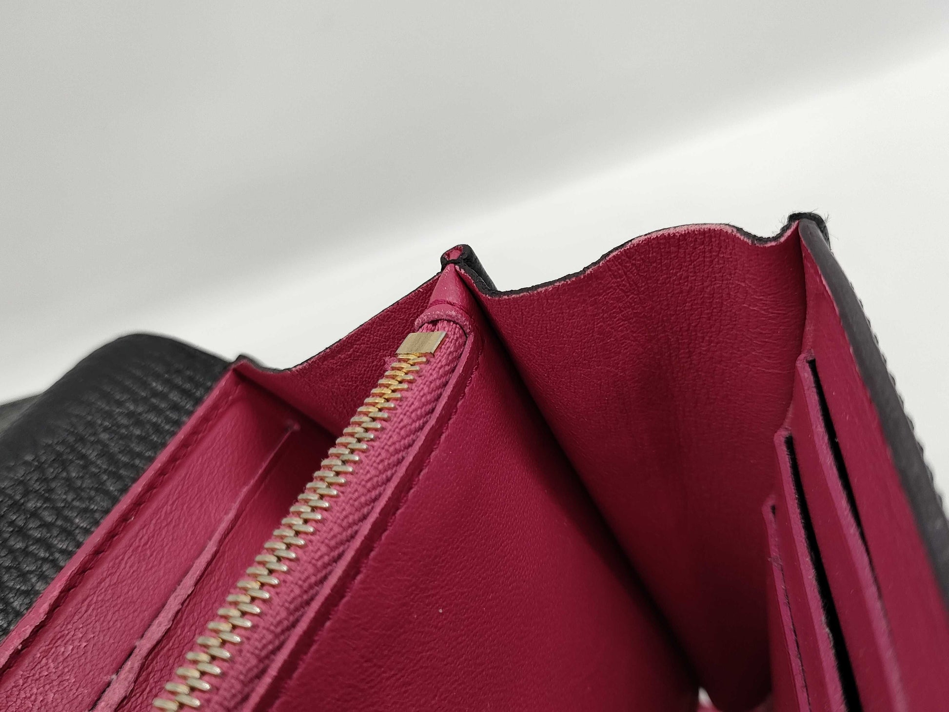 LOUIS VUITTON M61248 Portefeuille Capucines Wallet