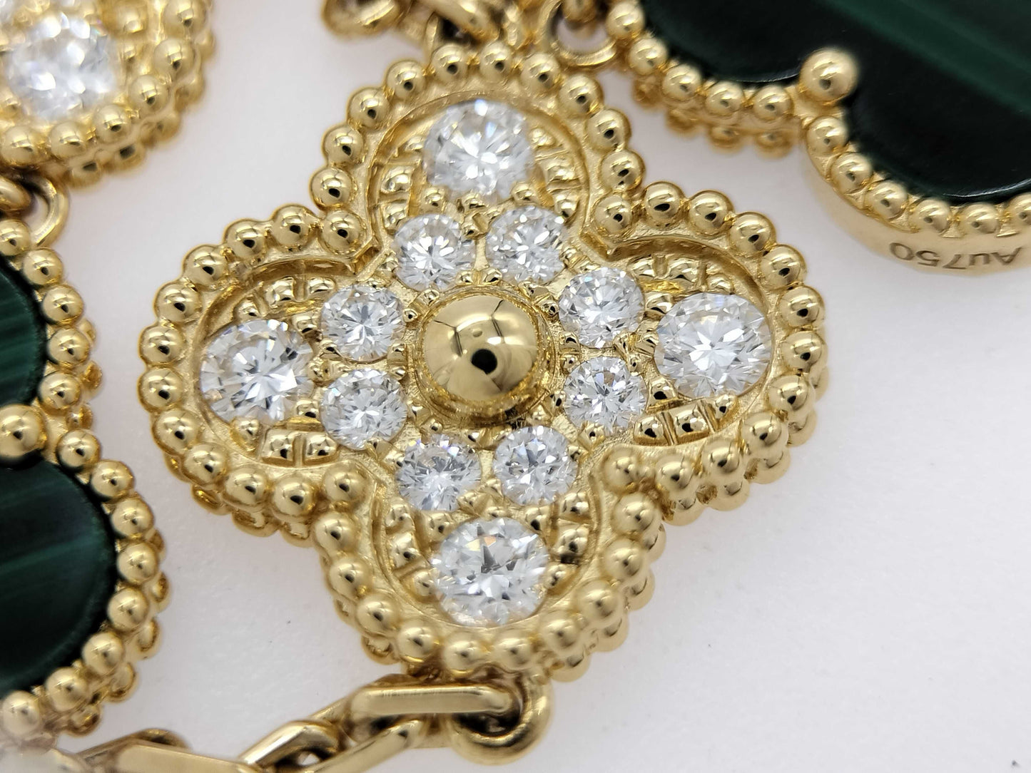 Van Cleef & Arpels Vintage Alhambra Malachite and Diamond Bracelet in Yellow Gold and Au750, 12.9g 