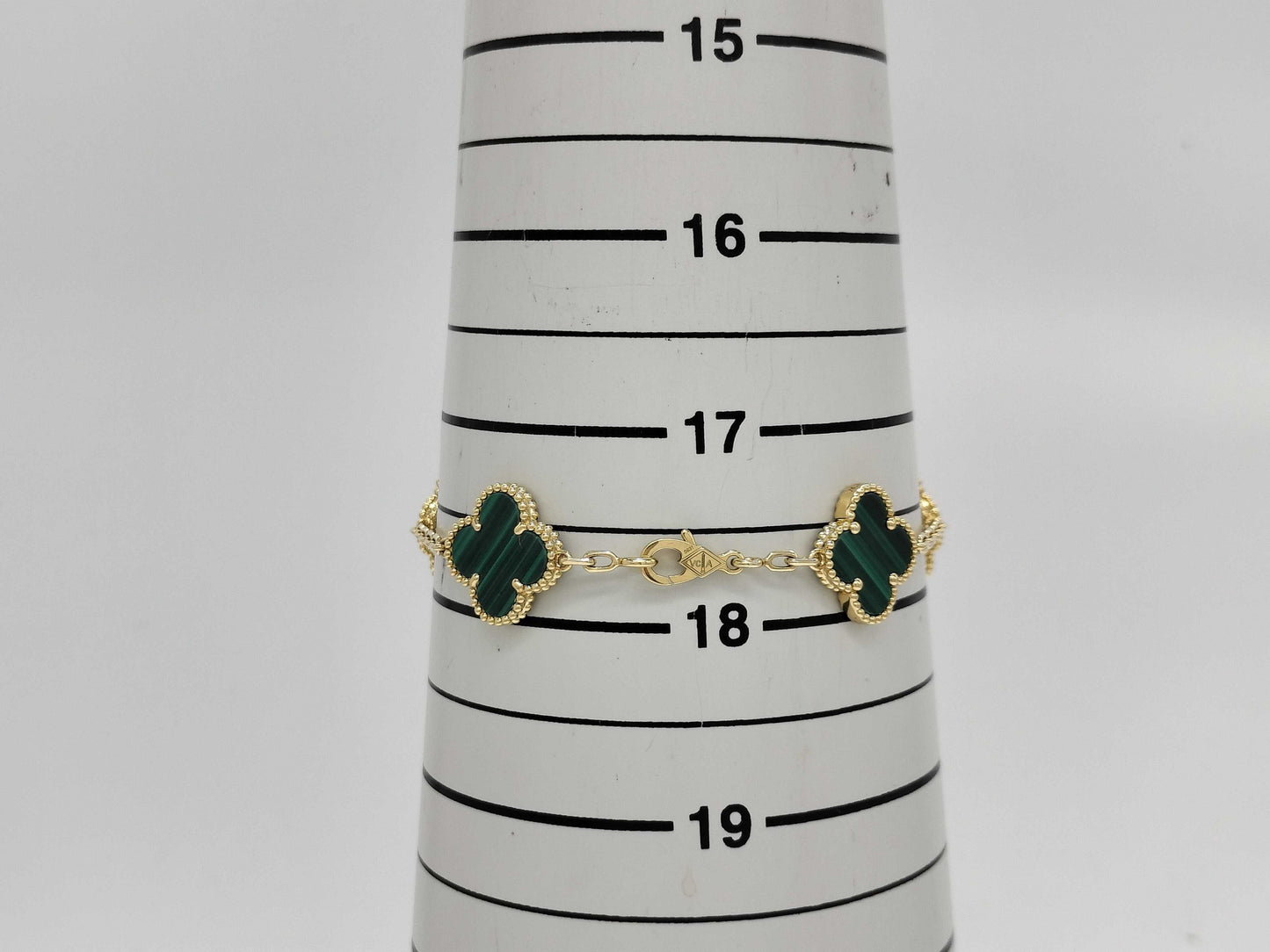Van Cleef & Arpels Vintage Alhambra Malachite and Diamond Bracelet in Yellow Gold and Au750, 12.9g 