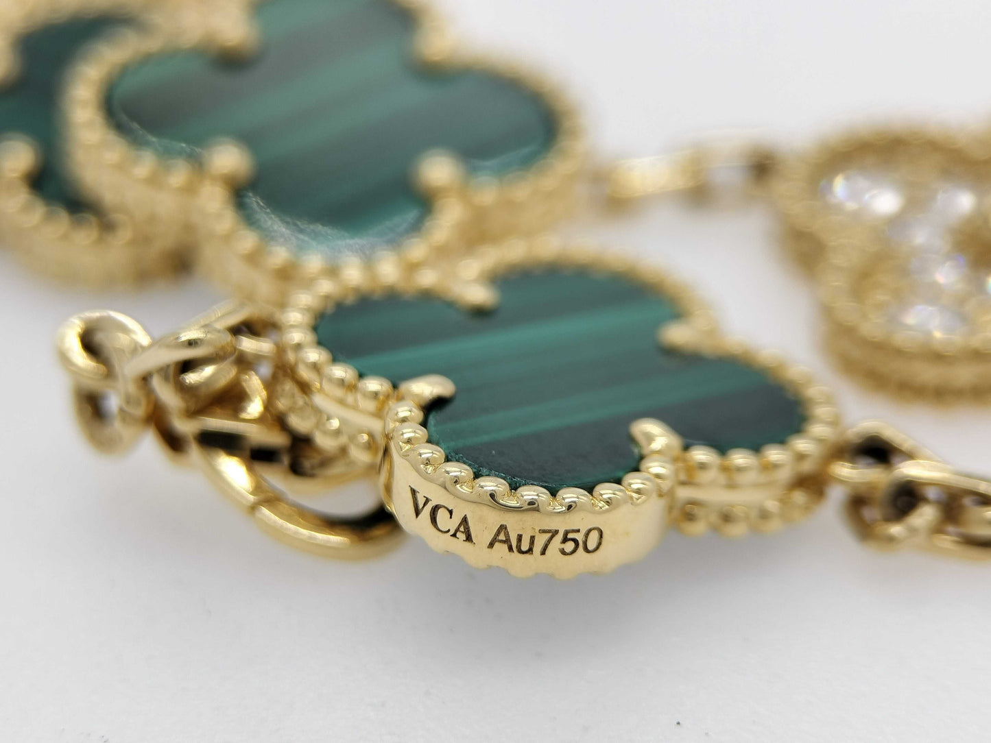 Van Cleef & Arpels Vintage Alhambra Malachite and Diamond Bracelet in Yellow Gold and Au750, 12.9g 