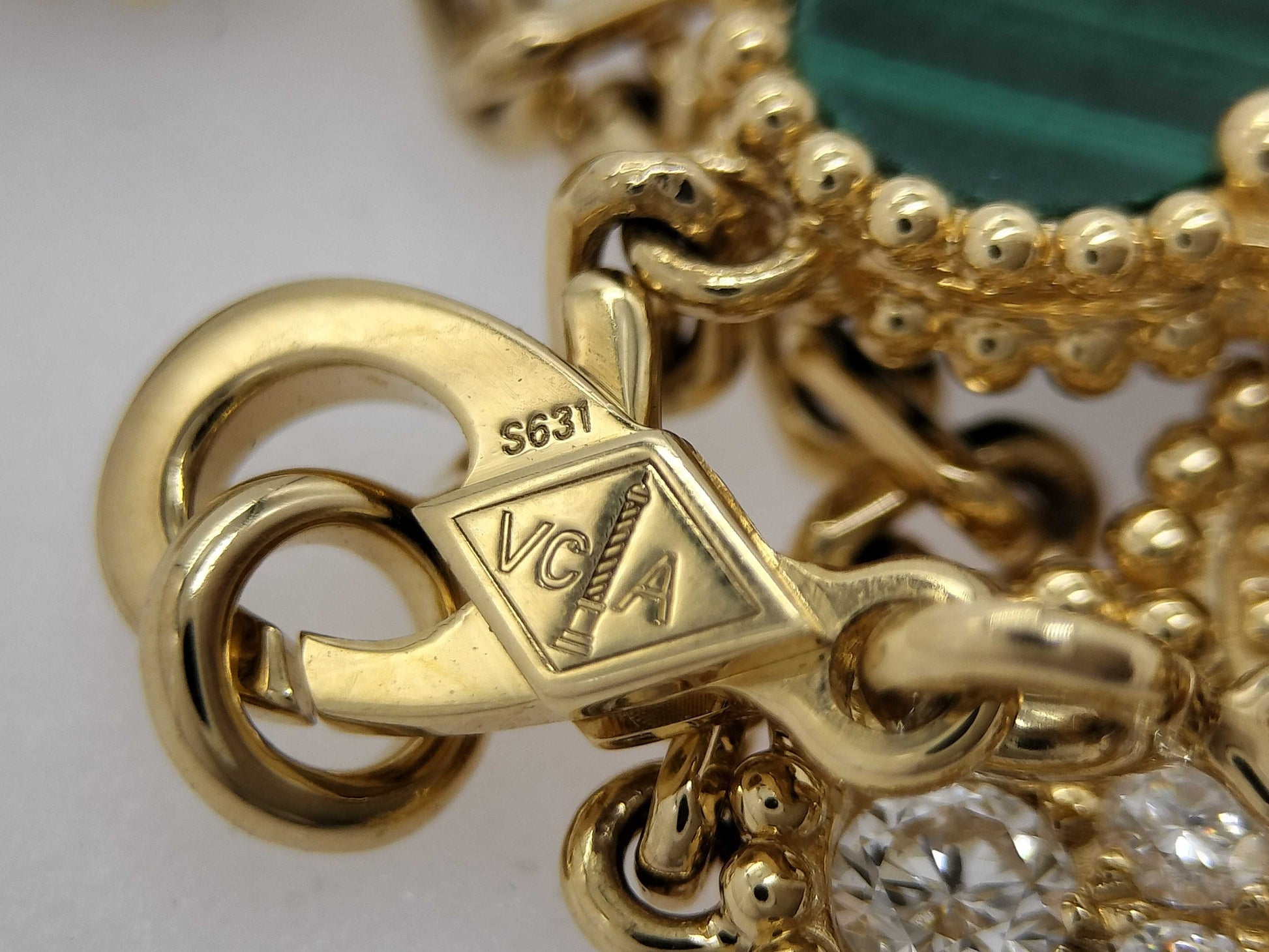 Van Cleef & Arpels Vintage Alhambra Malachite and Diamond Bracelet in Yellow Gold and Au750, 12.9g 