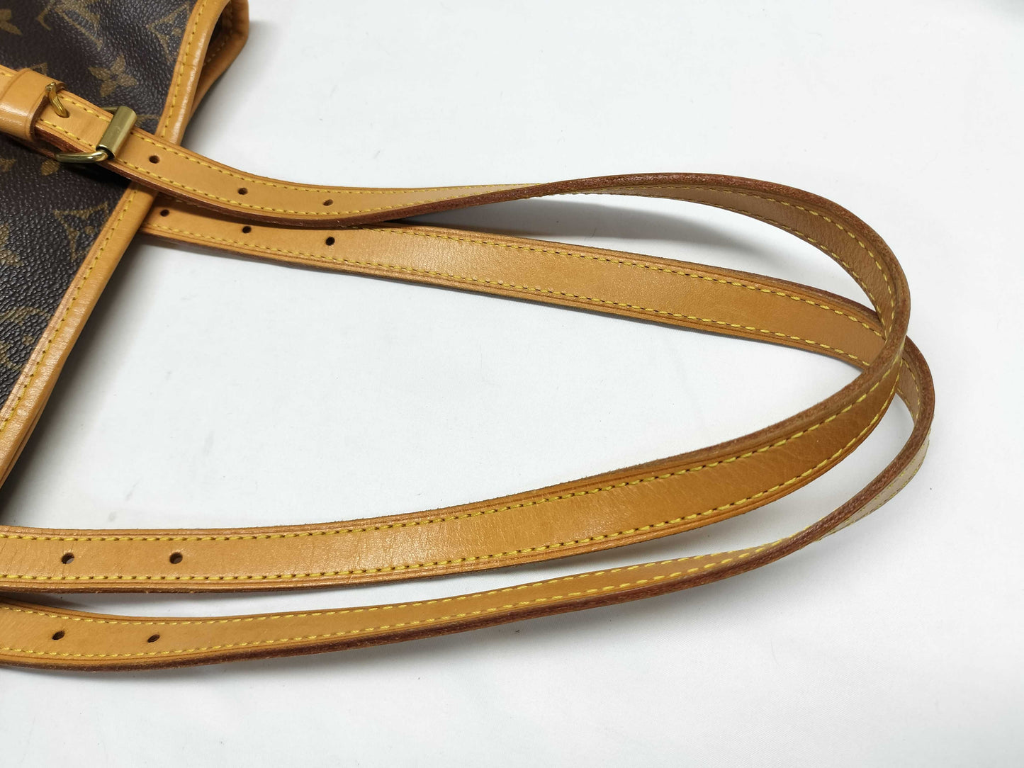 LOUIS VUITTON Monogram Bucket GM Shoulder Bag