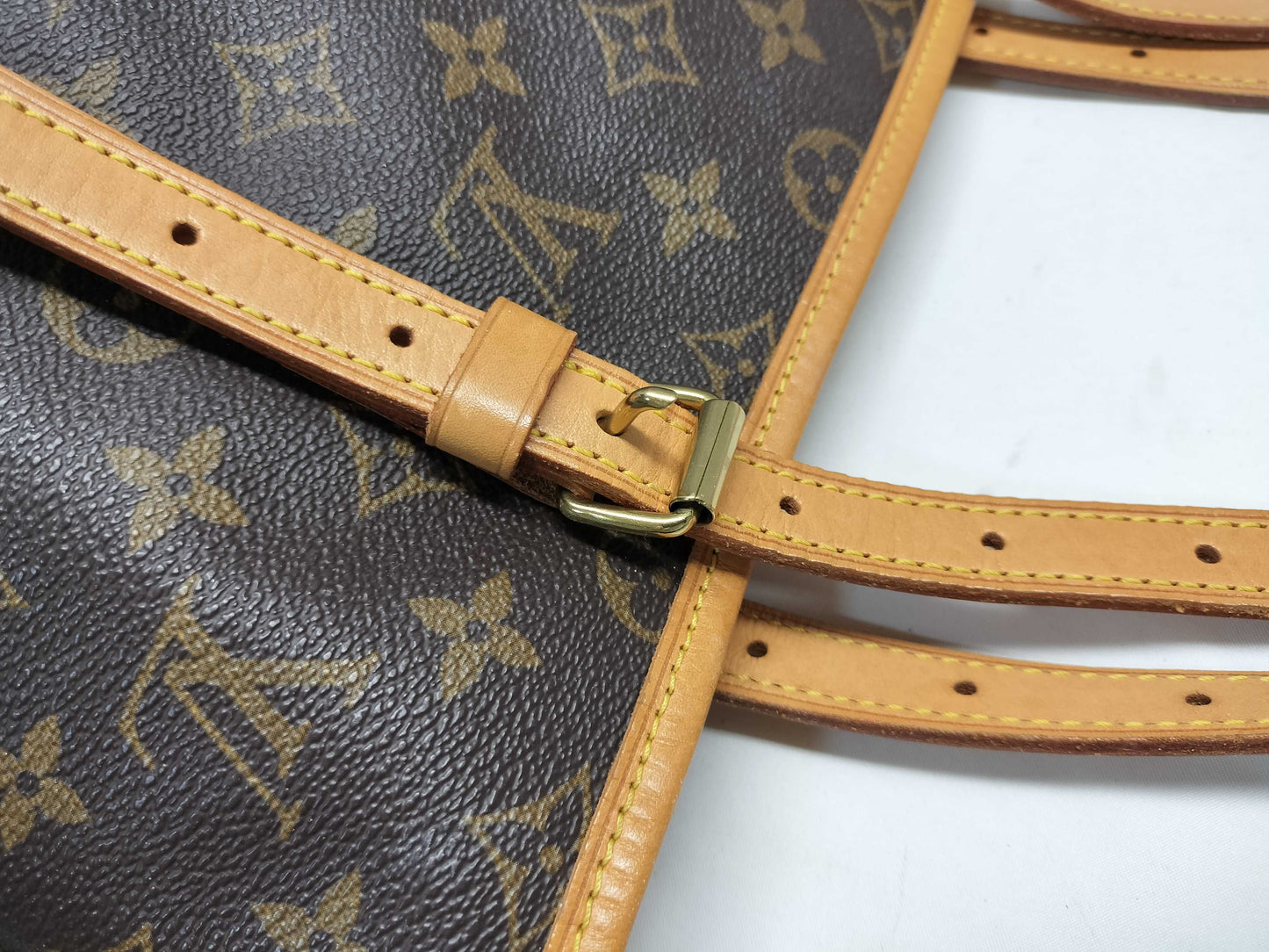 LOUIS VUITTON Monogram Bucket GM Shoulder Bag