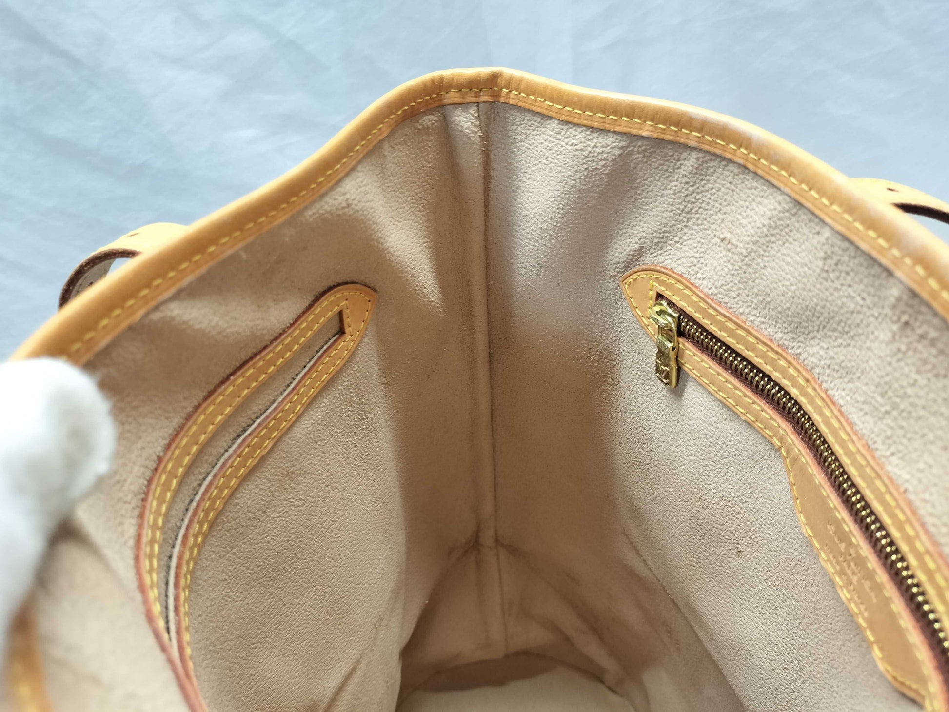 LOUIS VUITTON Monogram Bucket GM Shoulder Bag