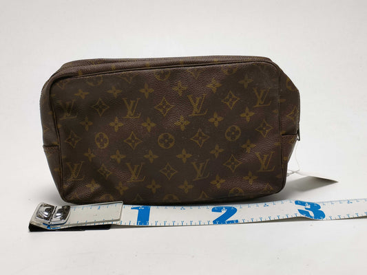 LOUIS VUITTON Monogram True Toilet 28 Pouch