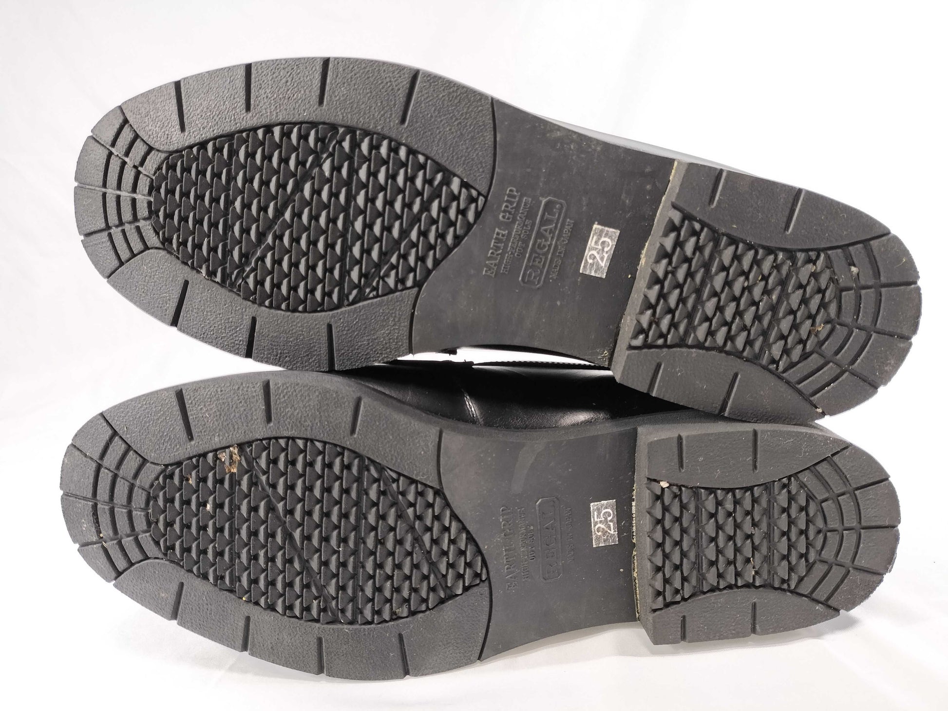 REGAL Fringe Loafers