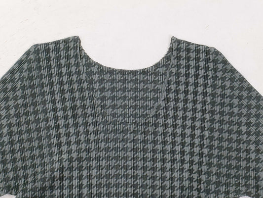 ISSEY MIYAKE Pleats Please Black Patterned Top