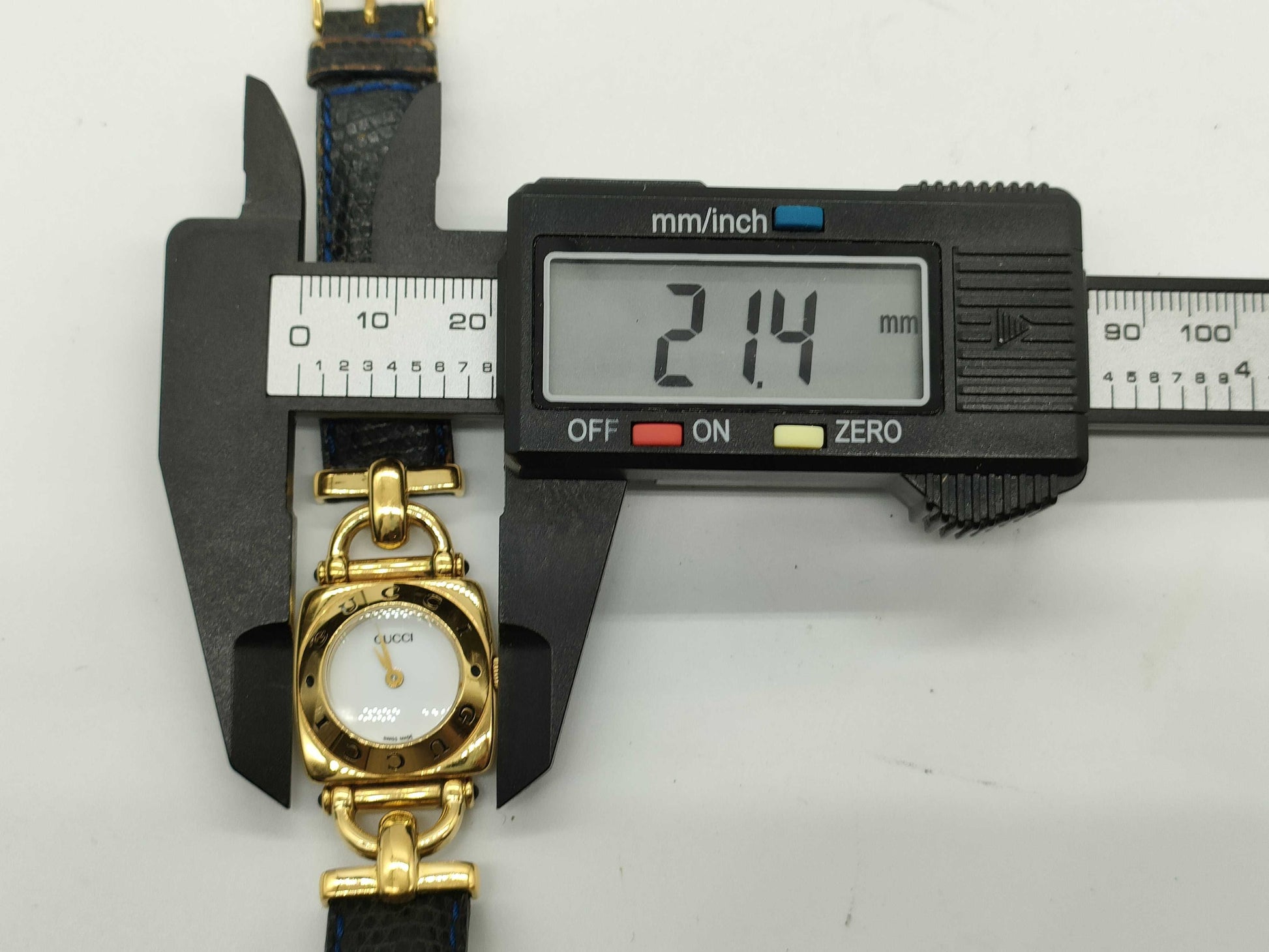 GUCCI 6300L Women's Watch