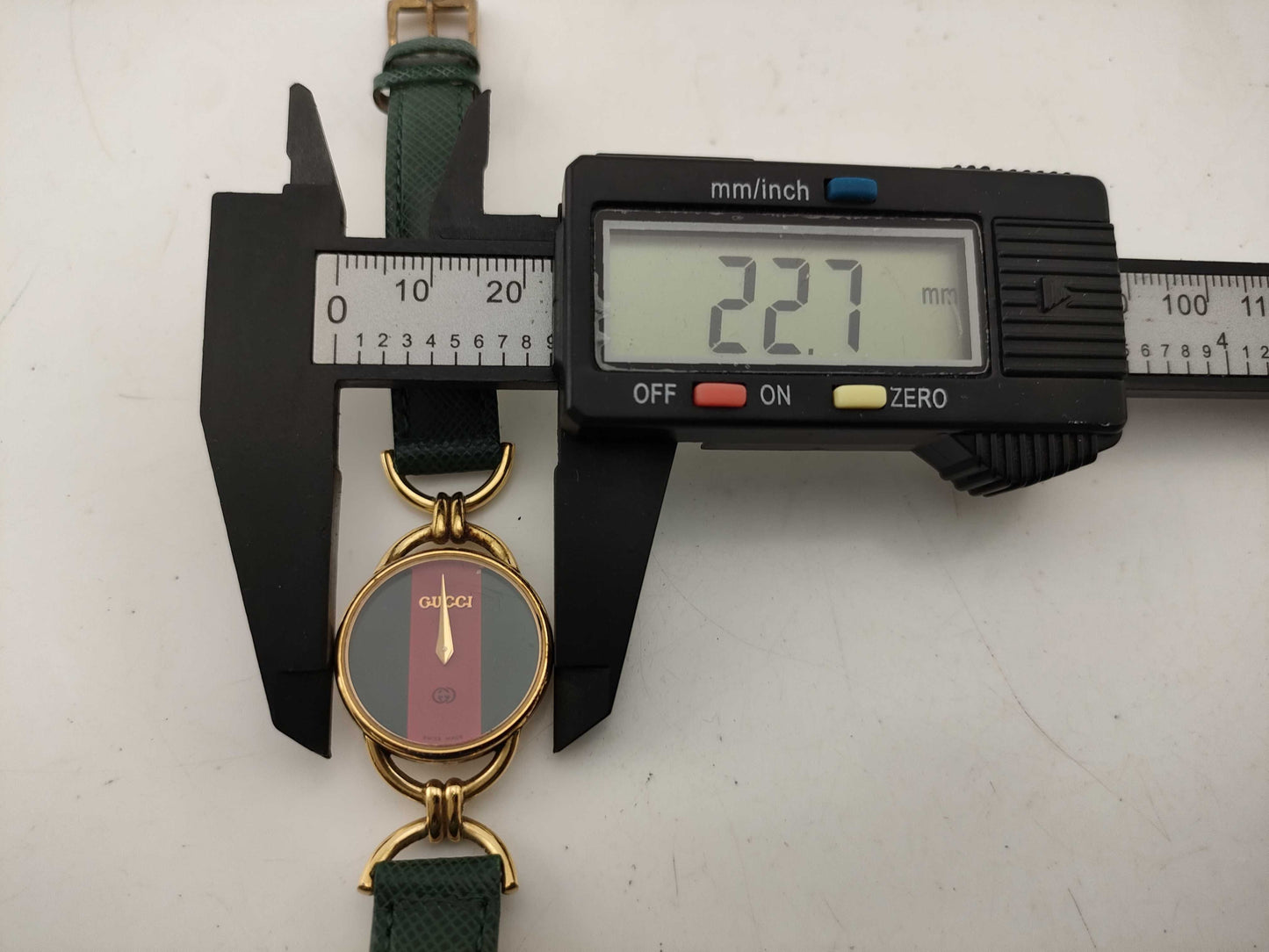 GUCCI 6000L Women's Watch, Unworked