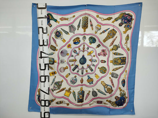 HERMES Carré Pourvu quon ait livresse perfume pattern scarf