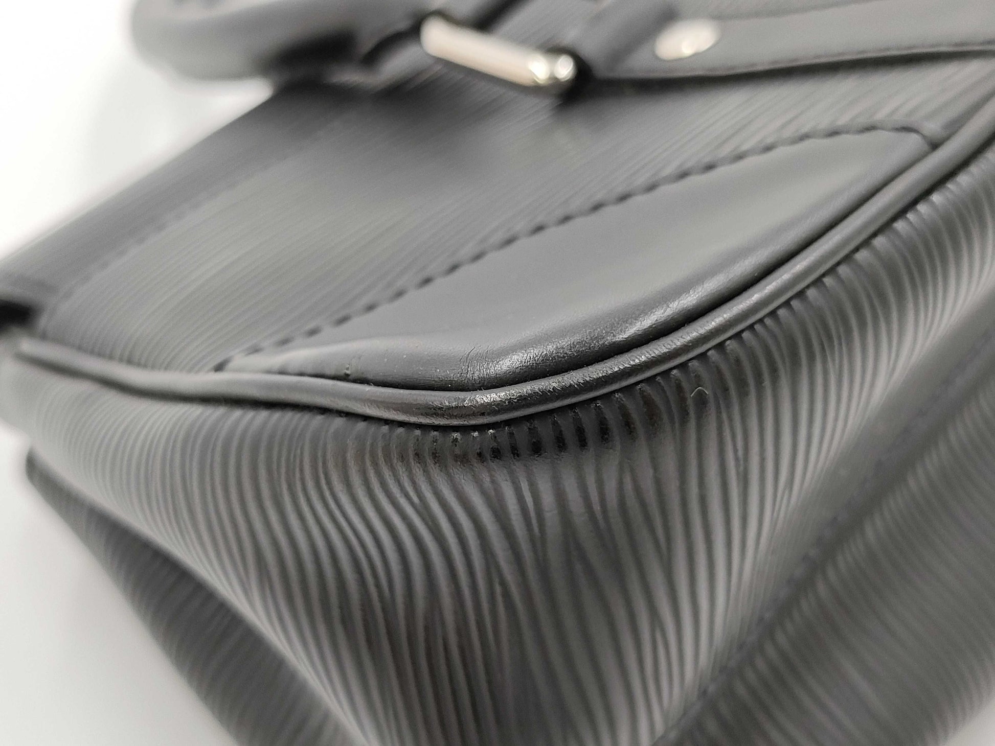 LOUIS VUITTON Epi Segur PM Noir M58822 Handbag