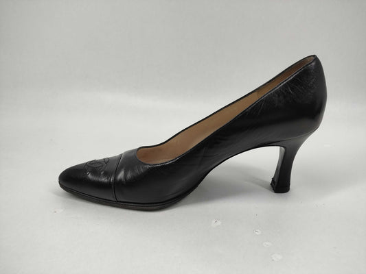 CHANEL pumps