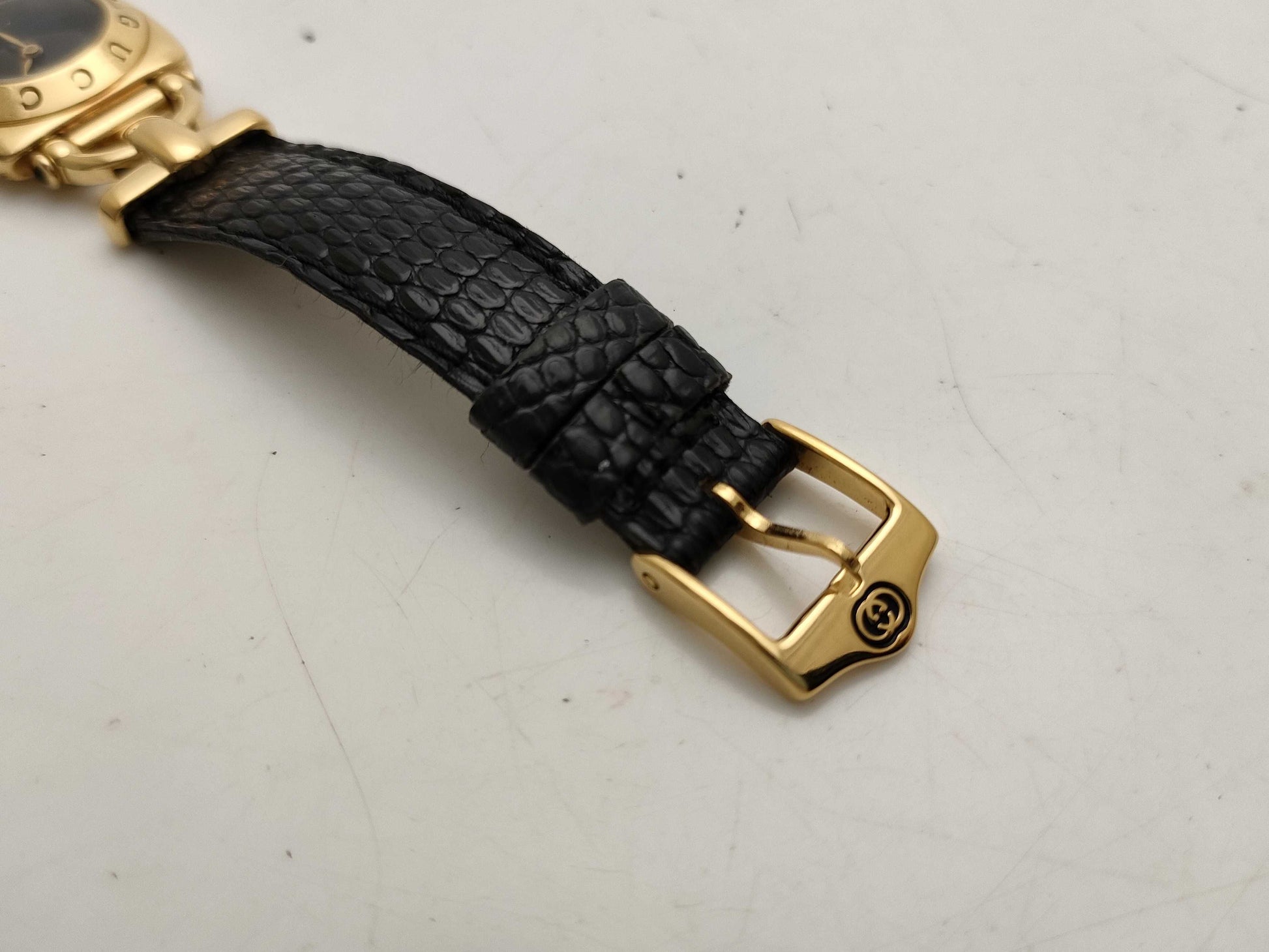 GUCCI 6300L Women's Watch