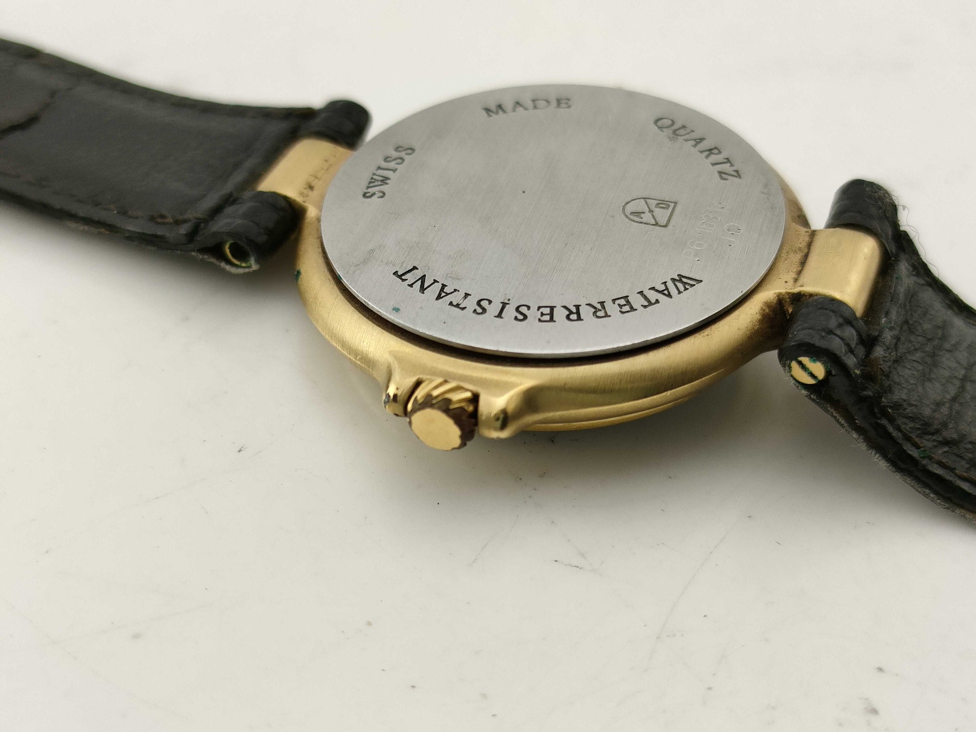 dunhill Men's Quartz Date Gold P6 16314 Unoperated Women's Watch