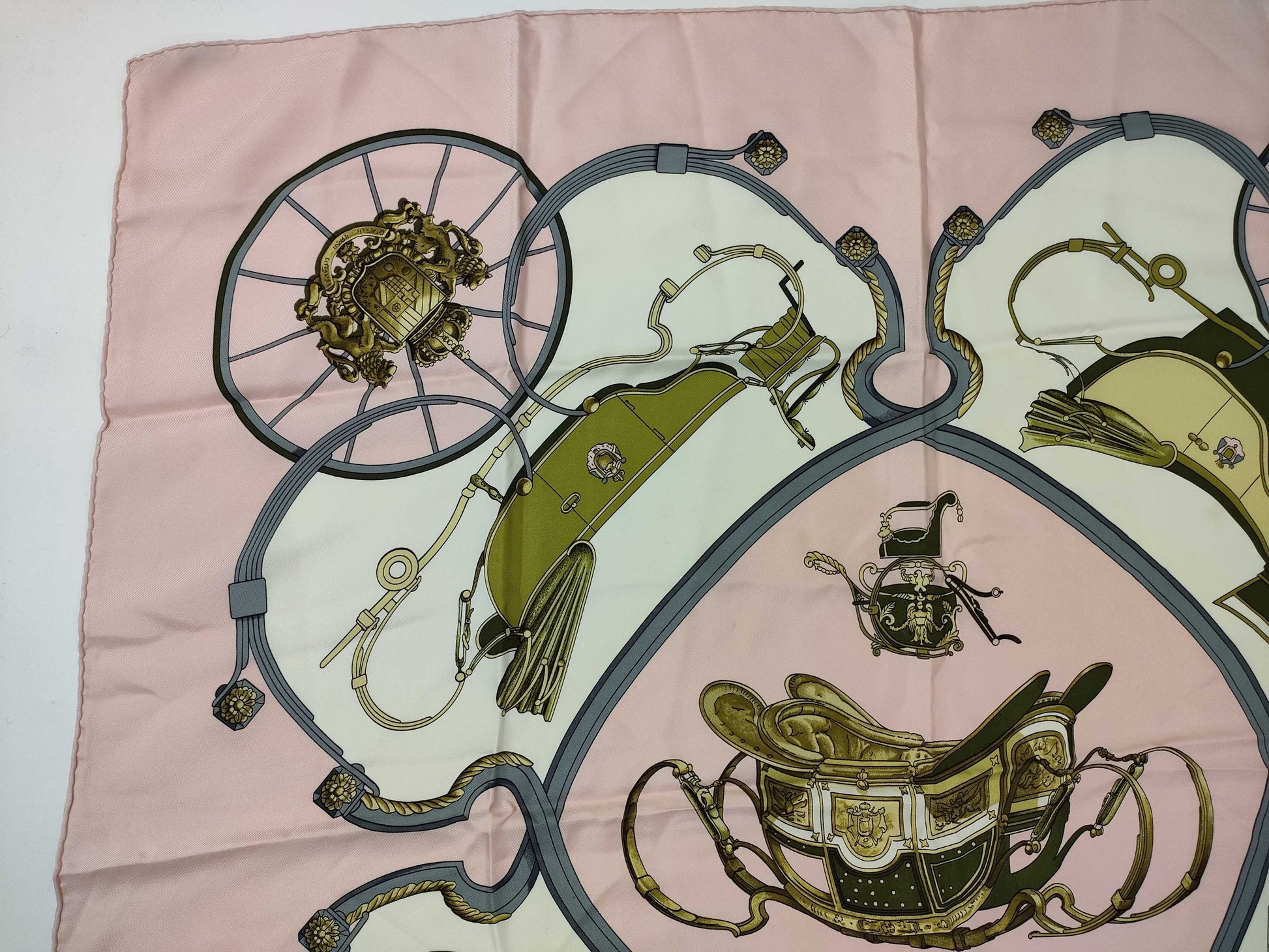 HERMES Carre Springs Scarf