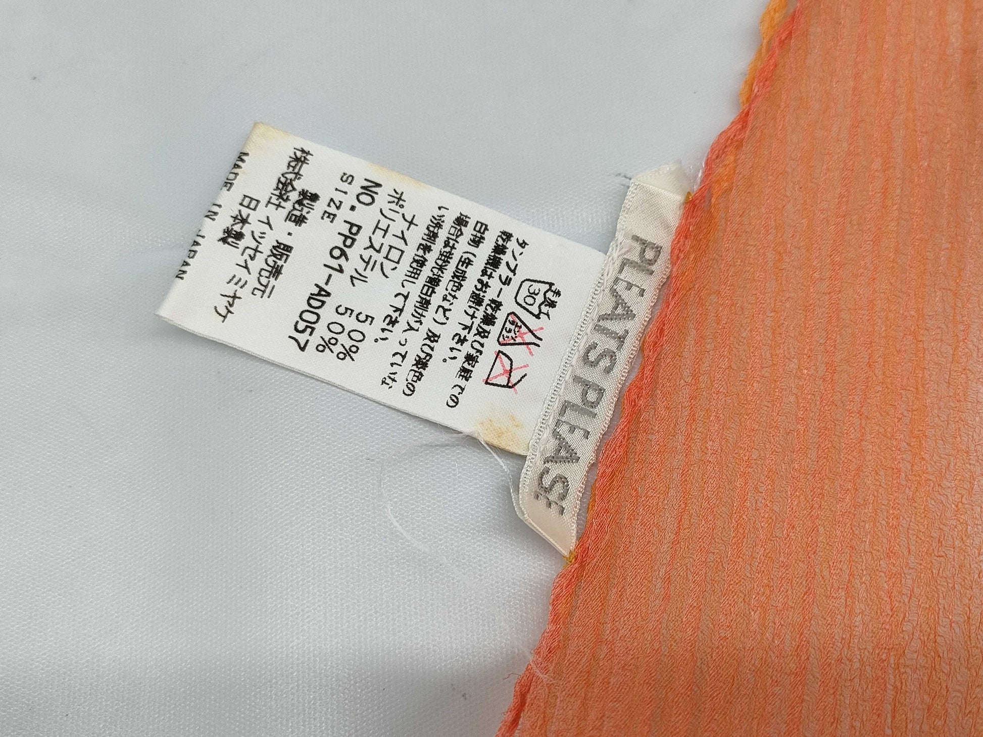 ISSEY MIYAKE Pleated Stole Scarf