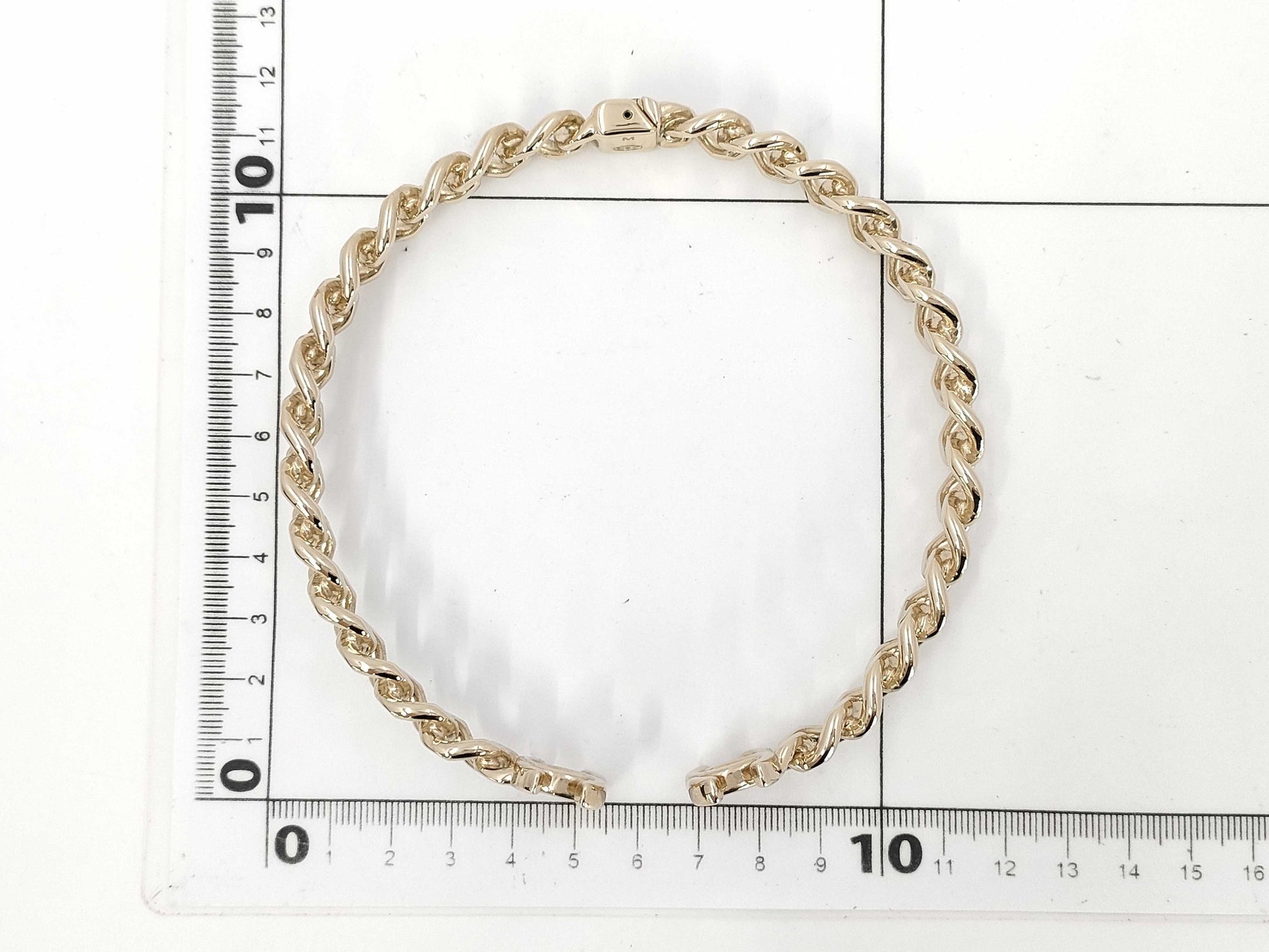 CHANEL B22C Choker Coco Mark Necklace