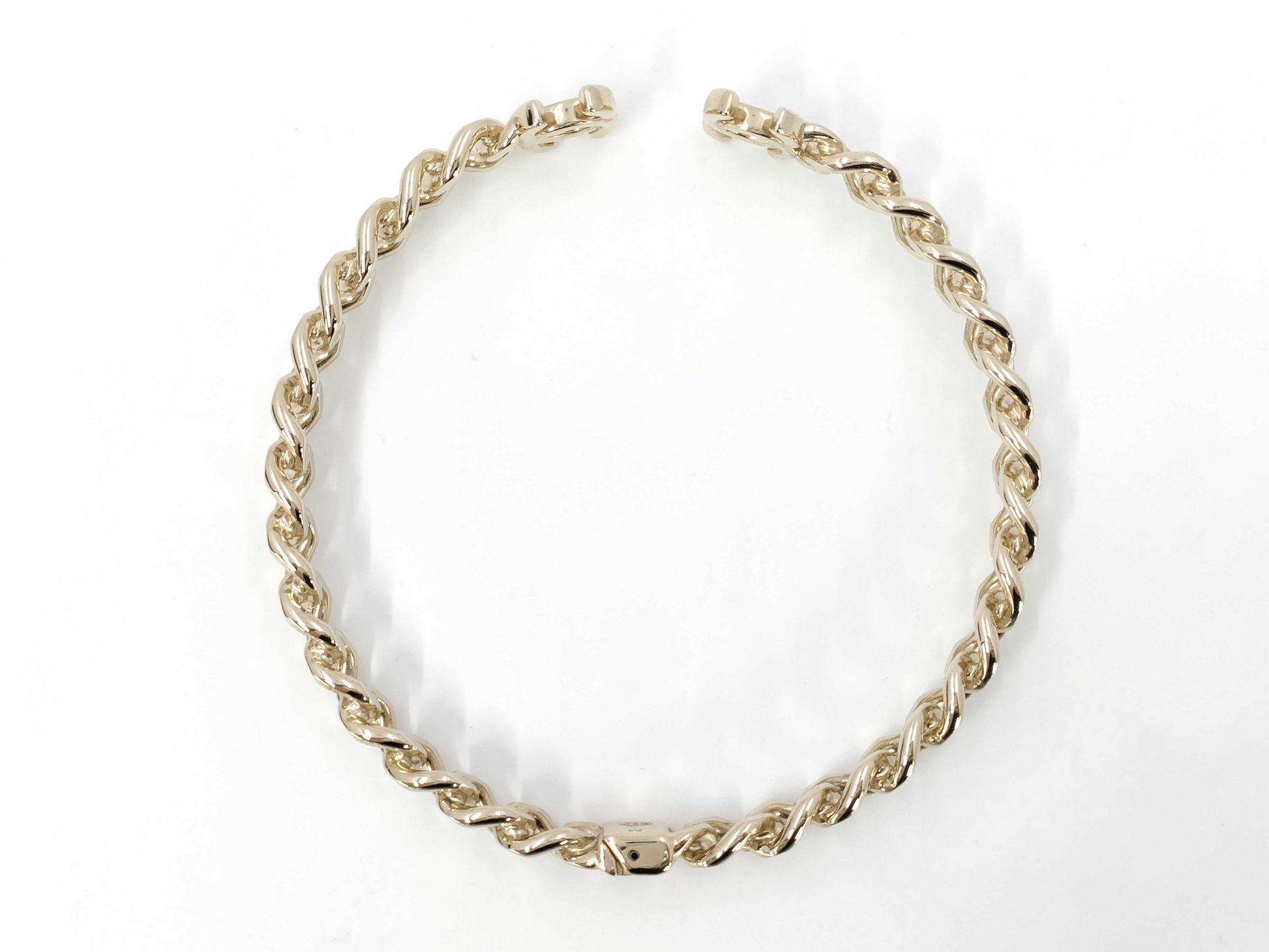 CHANEL B22C Choker Coco Mark Necklace