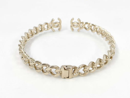 CHANEL B22C Choker Coco Mark Necklace