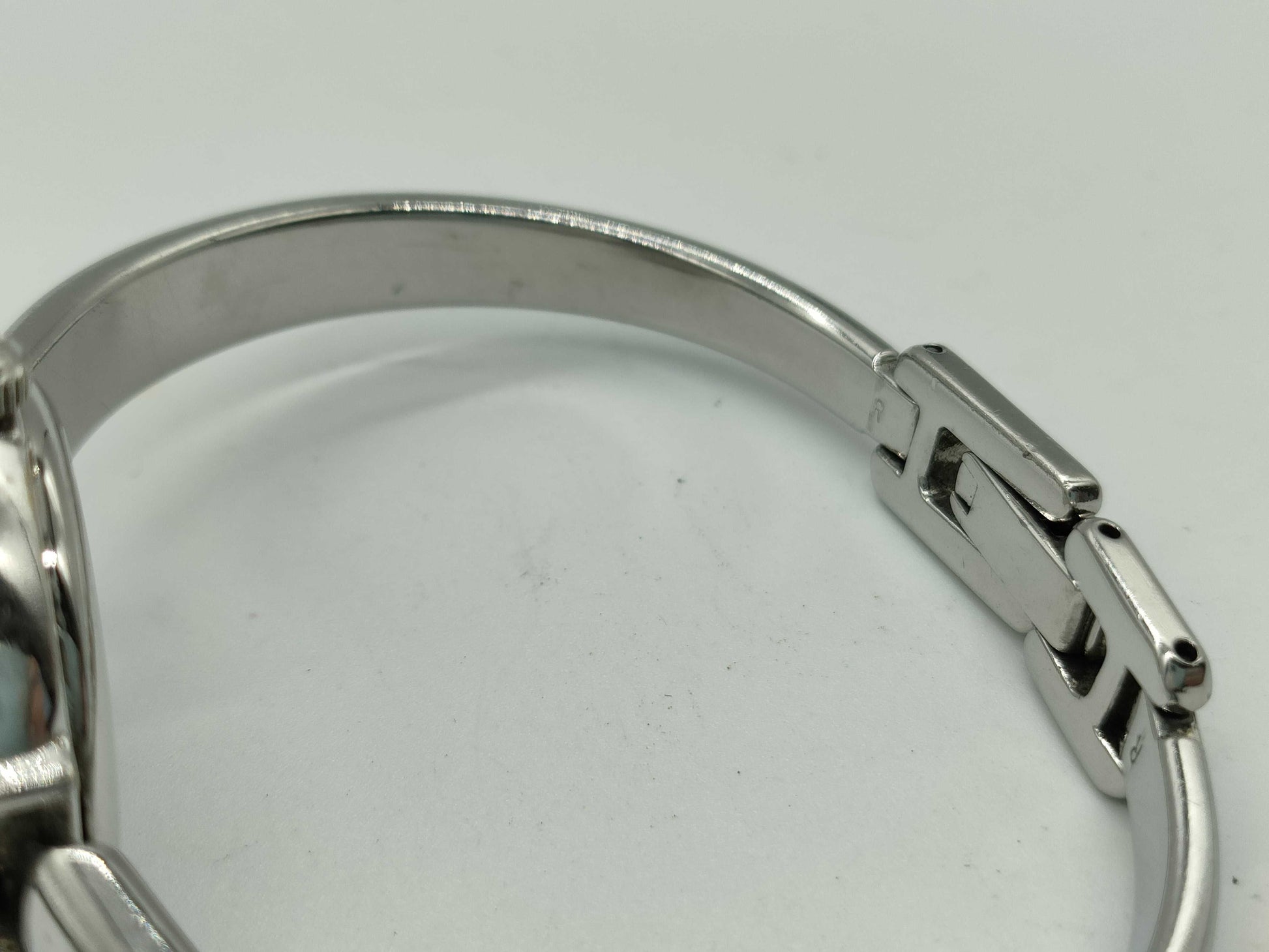 GUCCI 1400L Women's Watch
