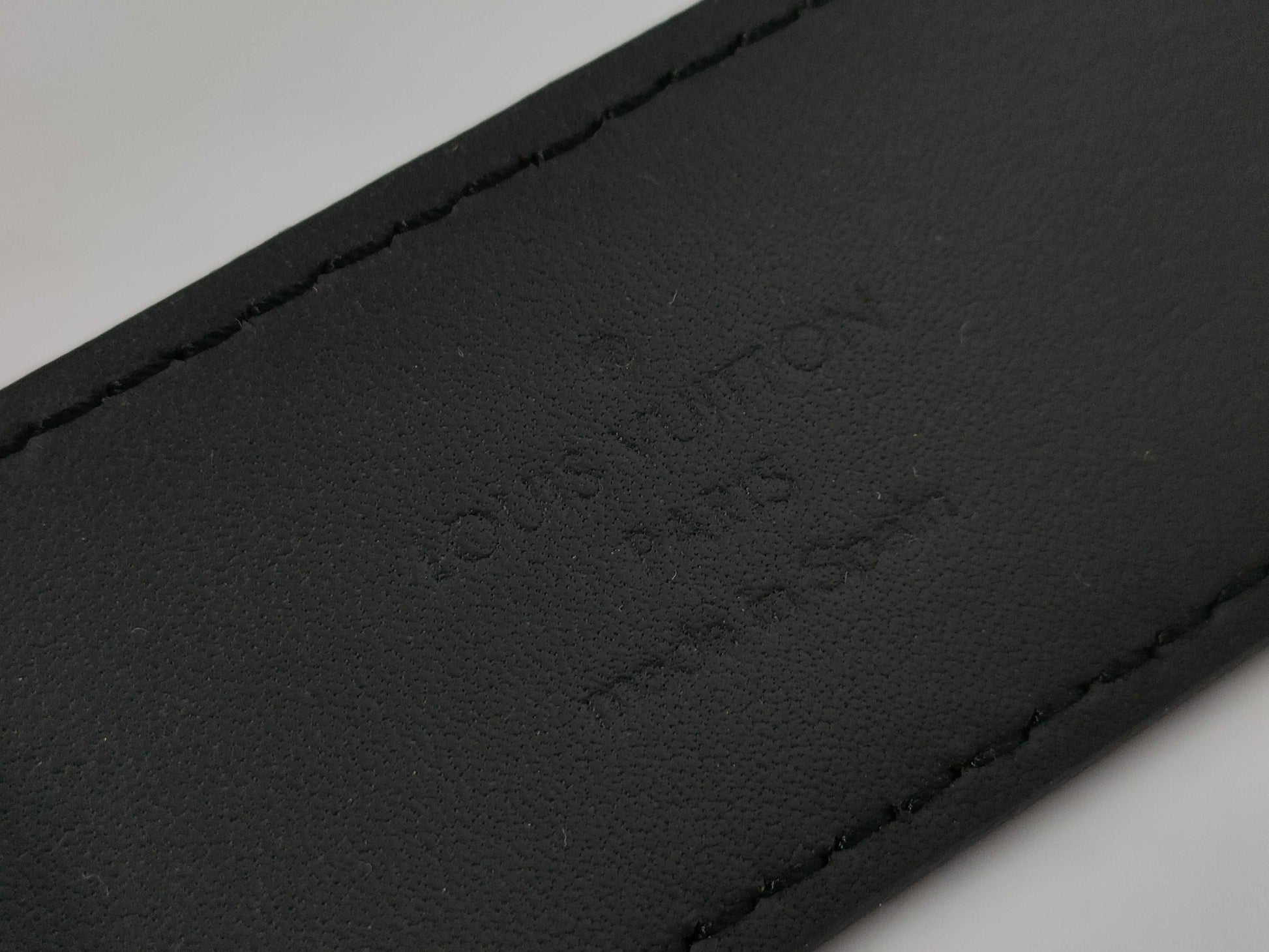 LOUIS VUITTON Taiga Taiga Santur Belt with Storage Box