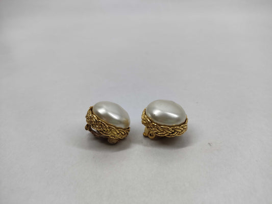 CHANEL pearl earrings