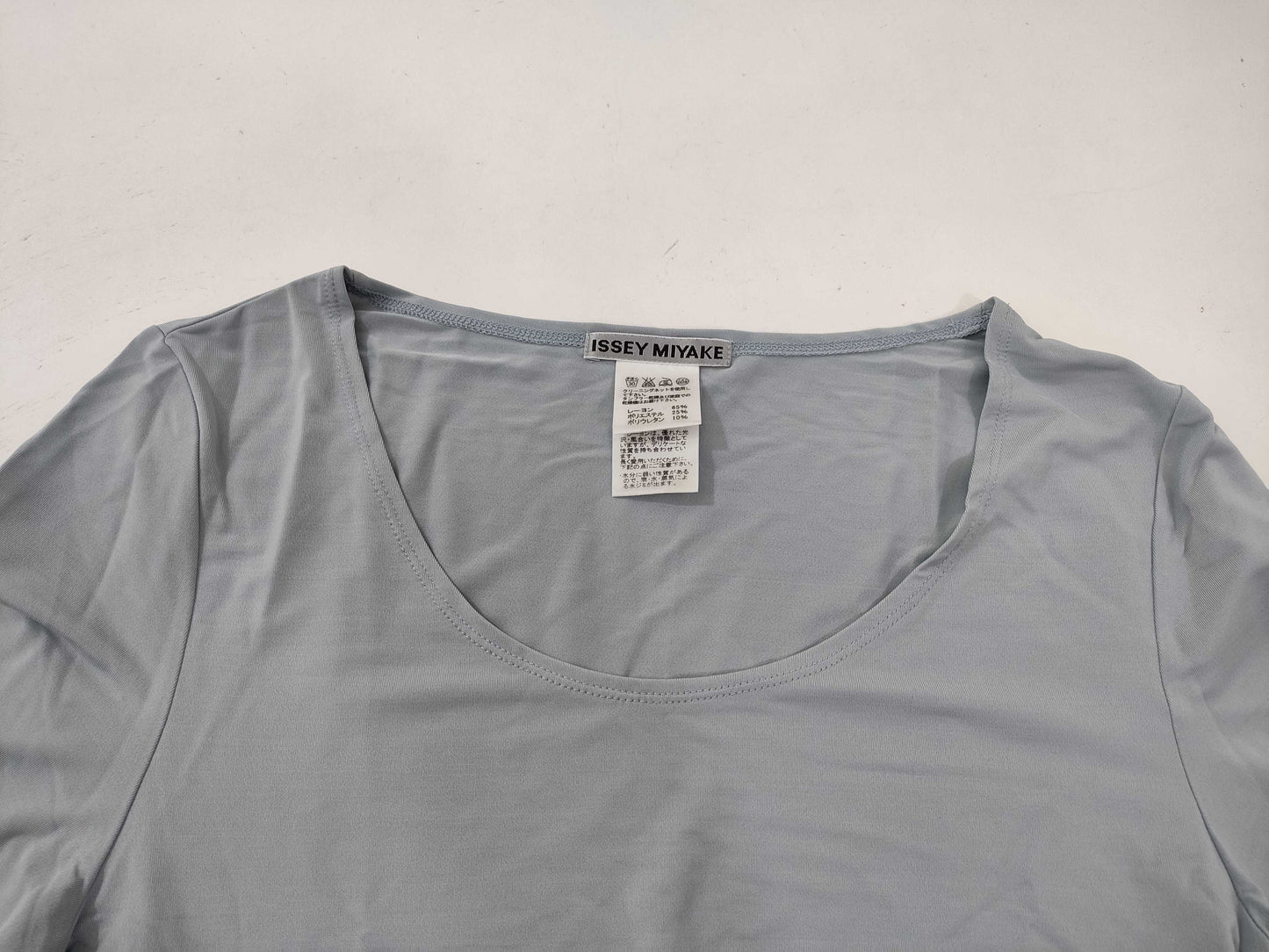 ISSEY MIYAKE / Tops Tops