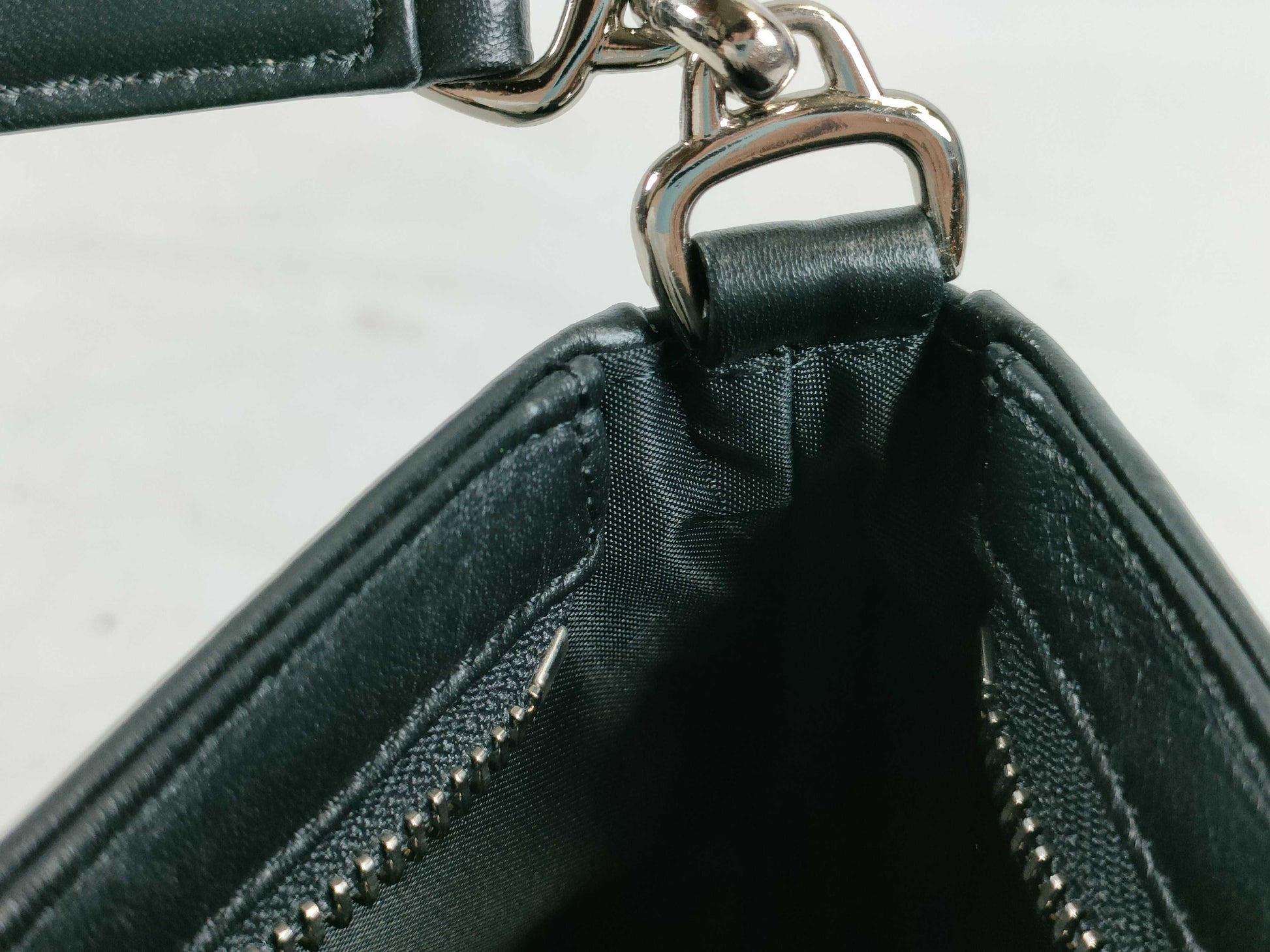 agnes b. one-shoulder leather shoulder bag
