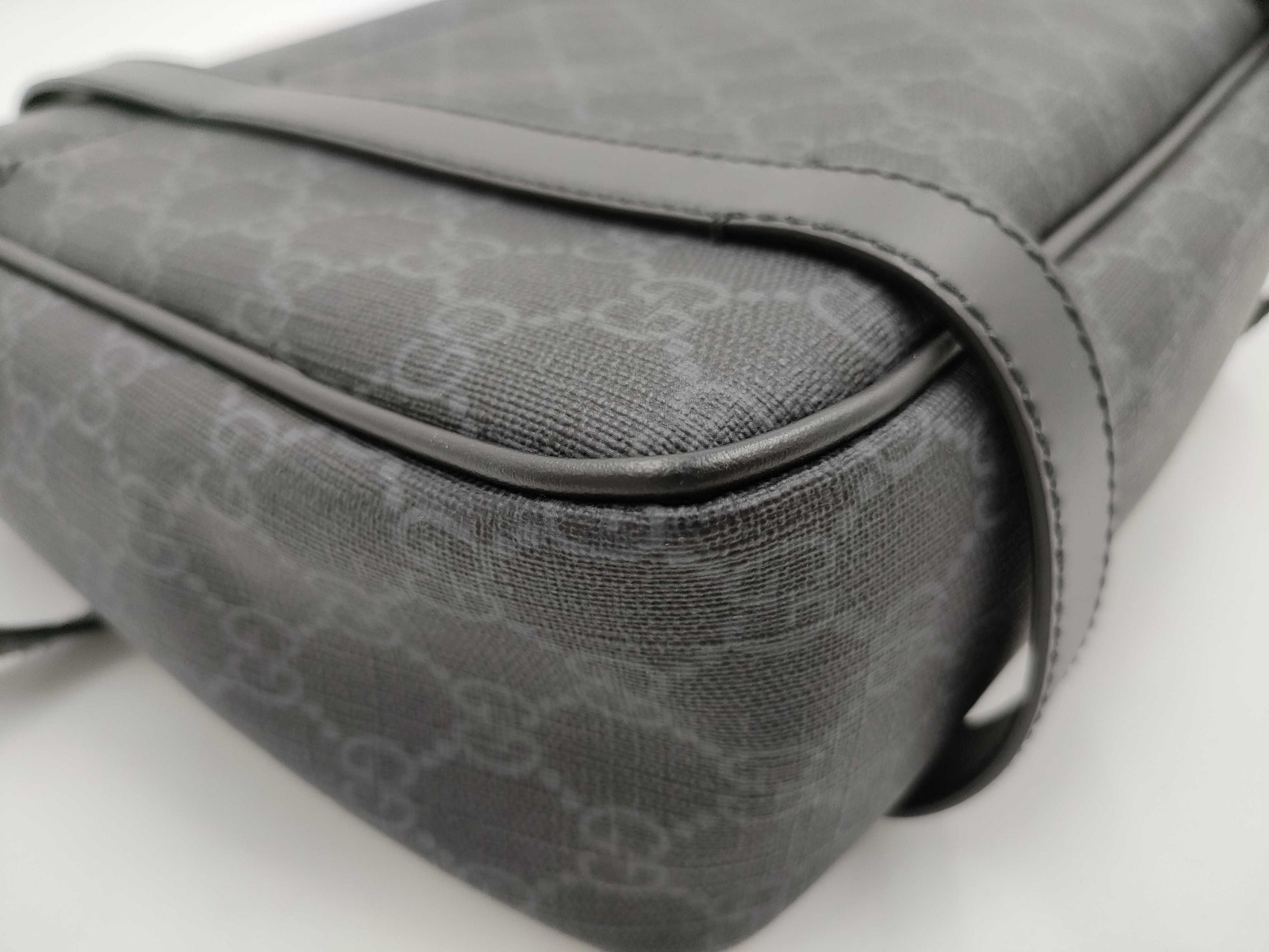 GUCCI Messenger Bag 658542493492 Shoulder Bag