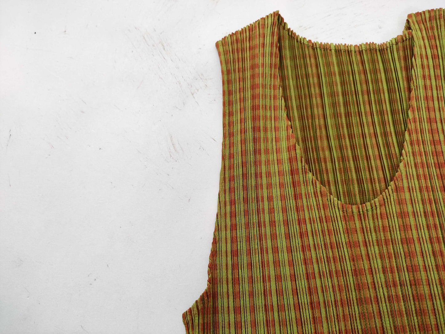 ISSEY MIYAKE Pleats Please Patterned Sleeveless Top