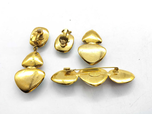 CHANEL 93P Brooch/Earrings Partially damaged Brooch
