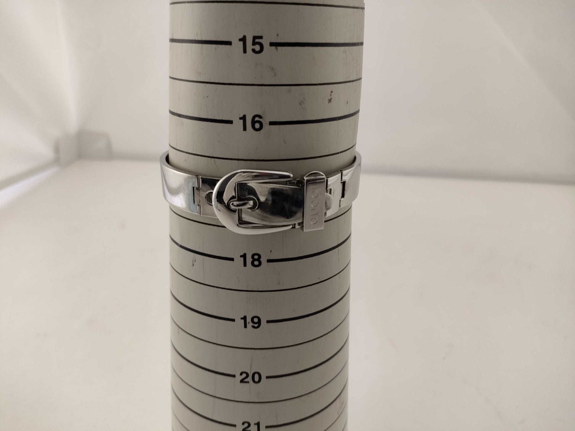 GUCCI 6700L Women's Watch