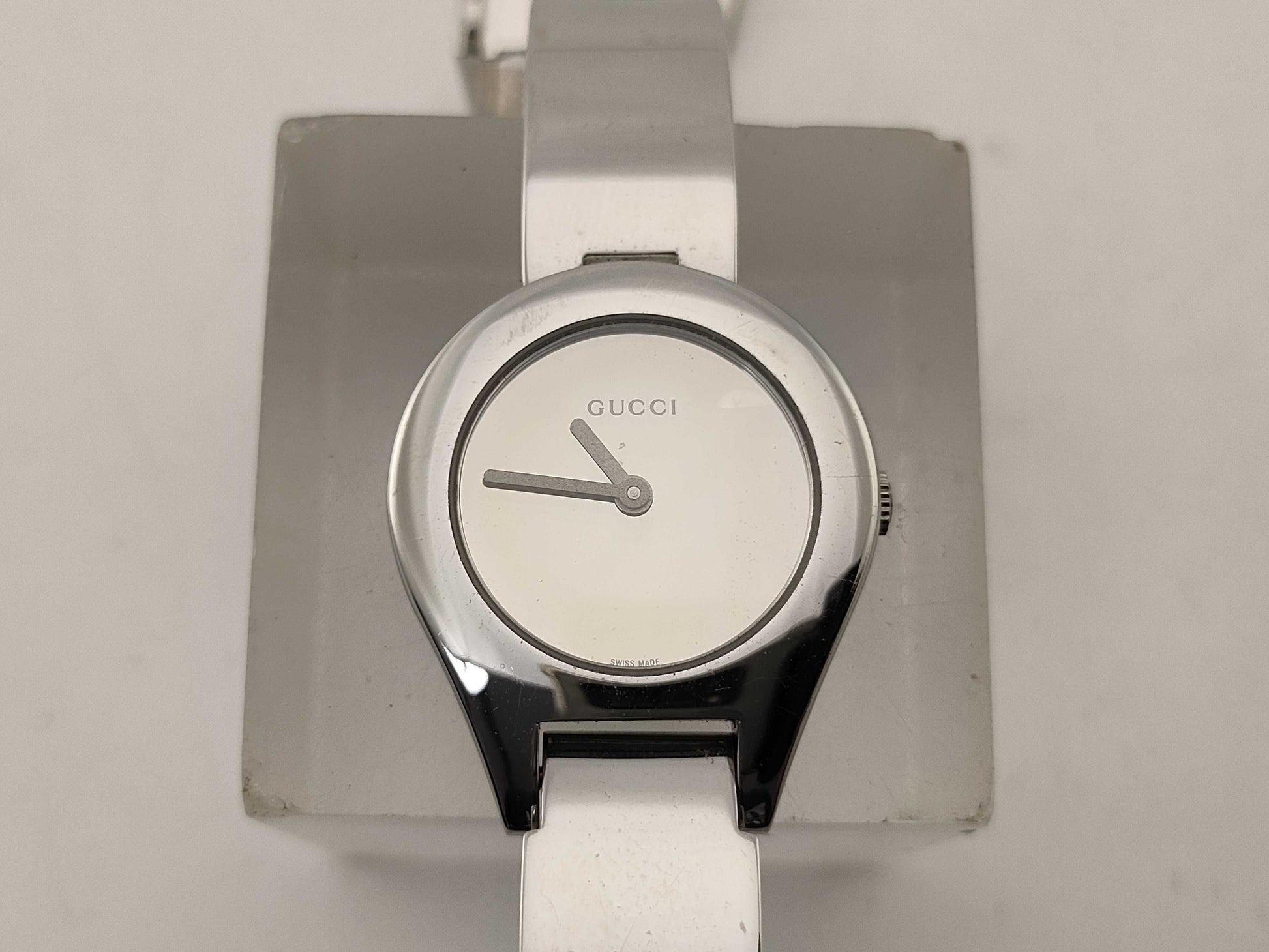 GUCCI 6700L Women's Watch