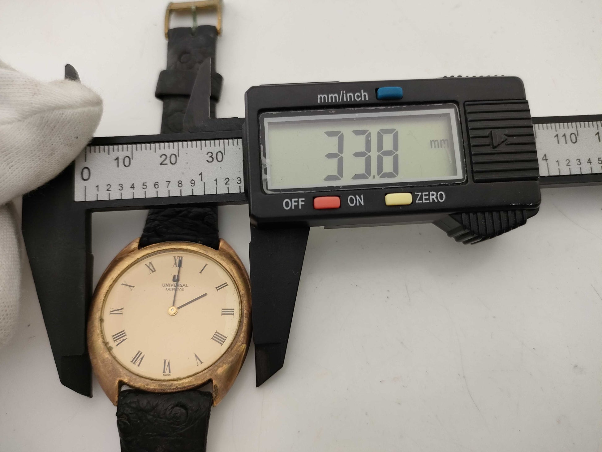UNIVERSAL GENEVE Universal Boys' Watch